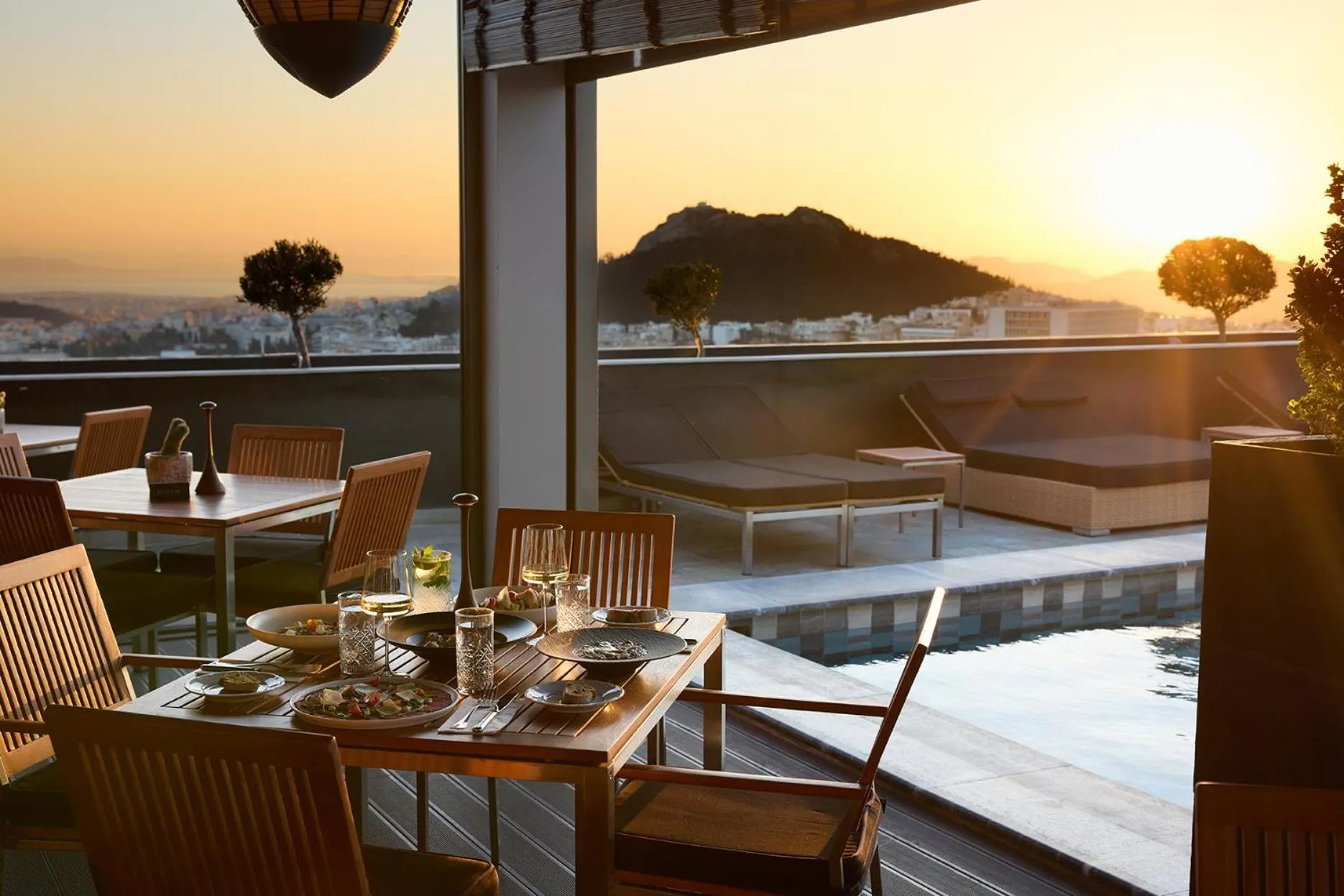 Restaurant/places to eat in President Hotel Athens