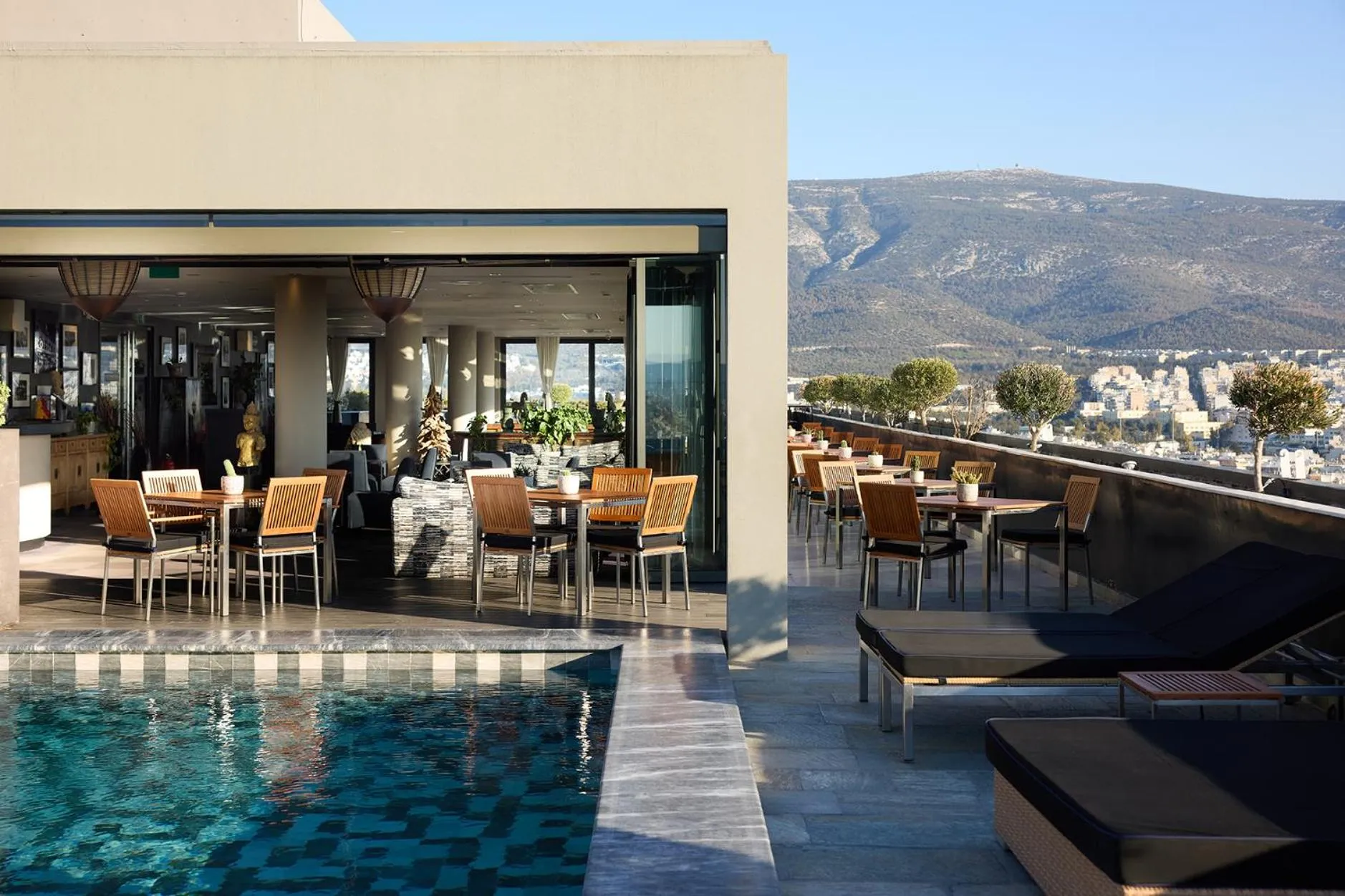 Restaurant/places to eat in President Hotel Athens