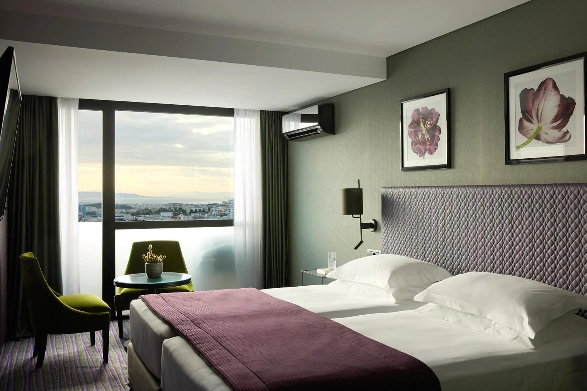 Bed in President Hotel Athens