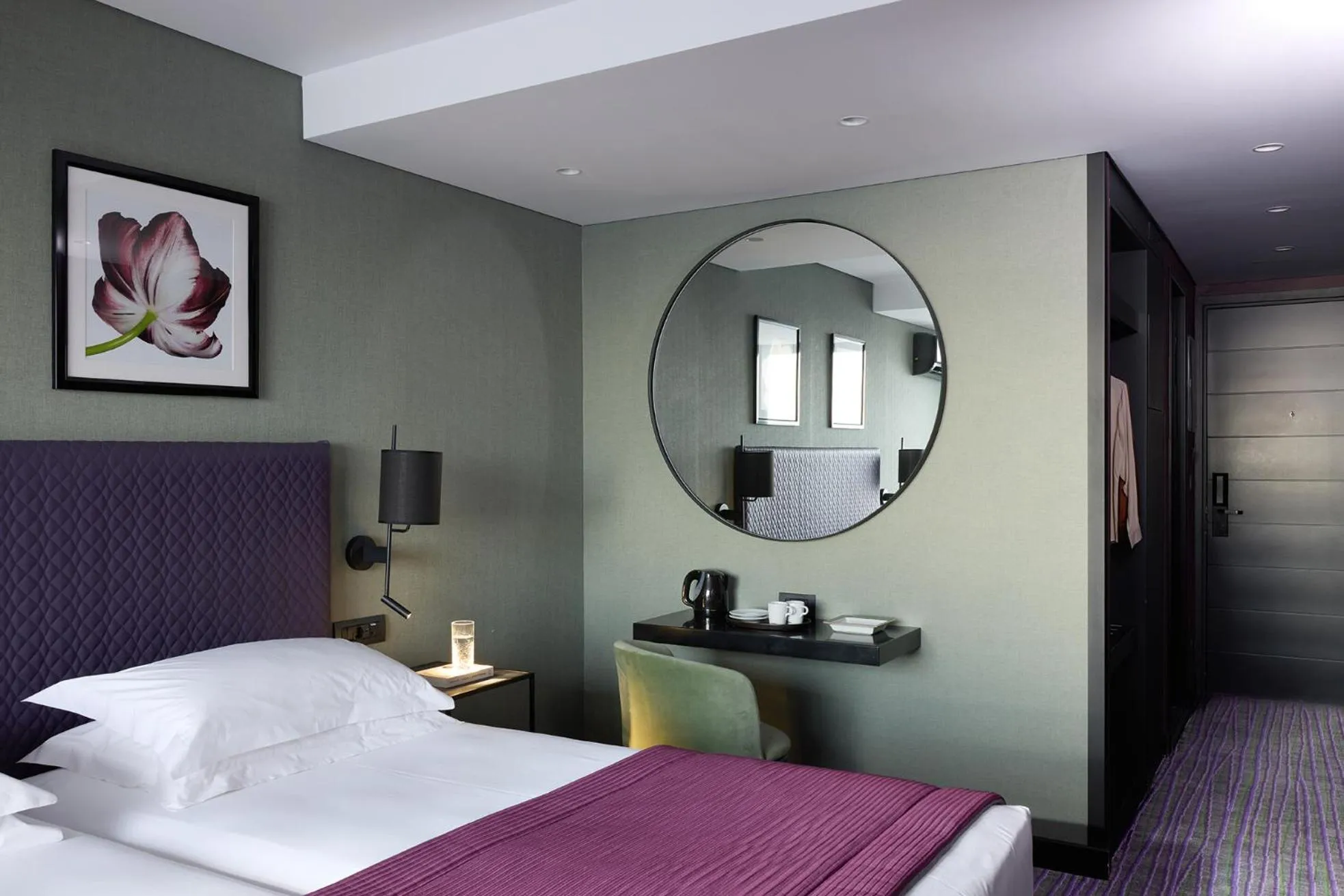 Bed in President Hotel Athens