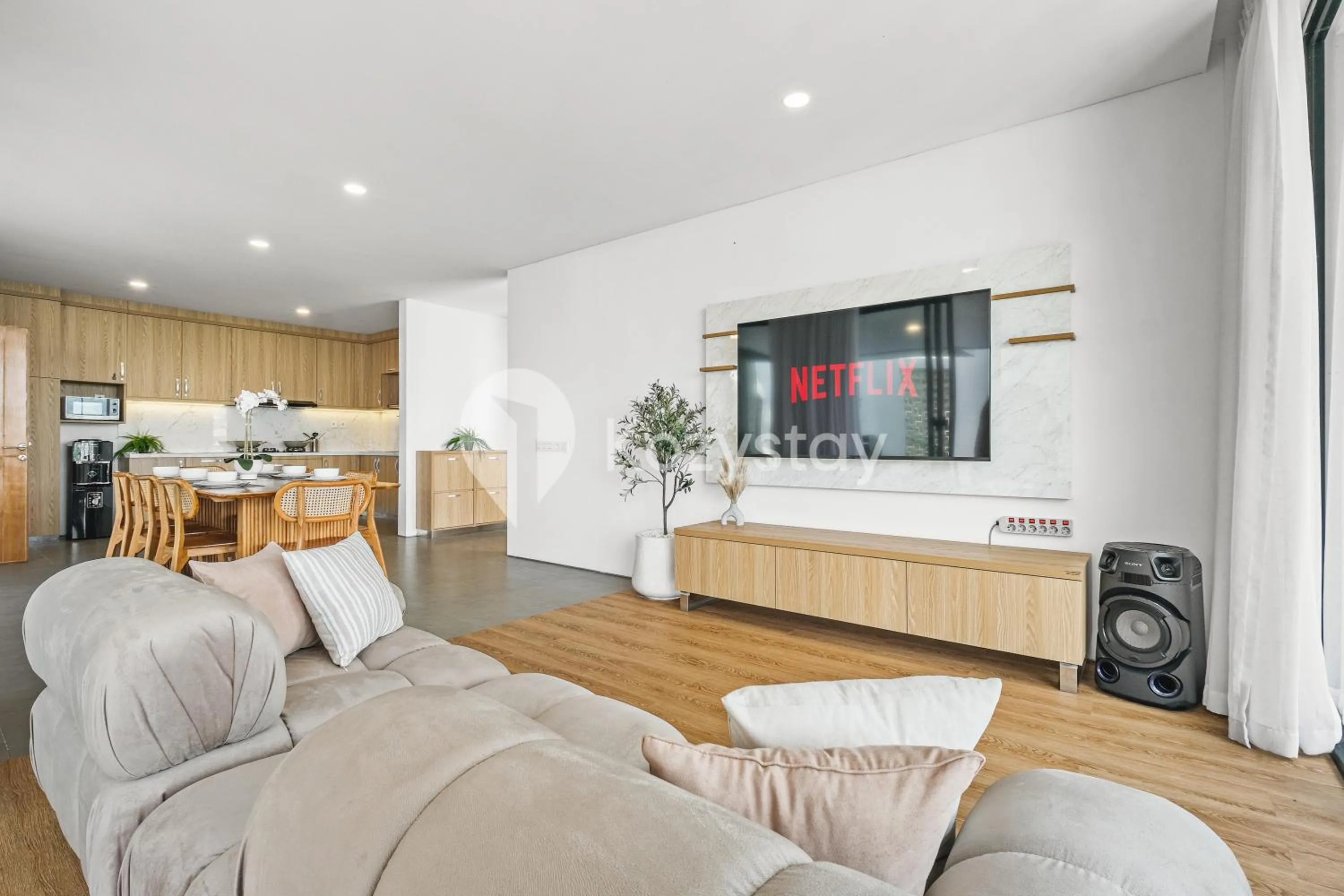 Dining area in Sorte by Kozystay -Dago