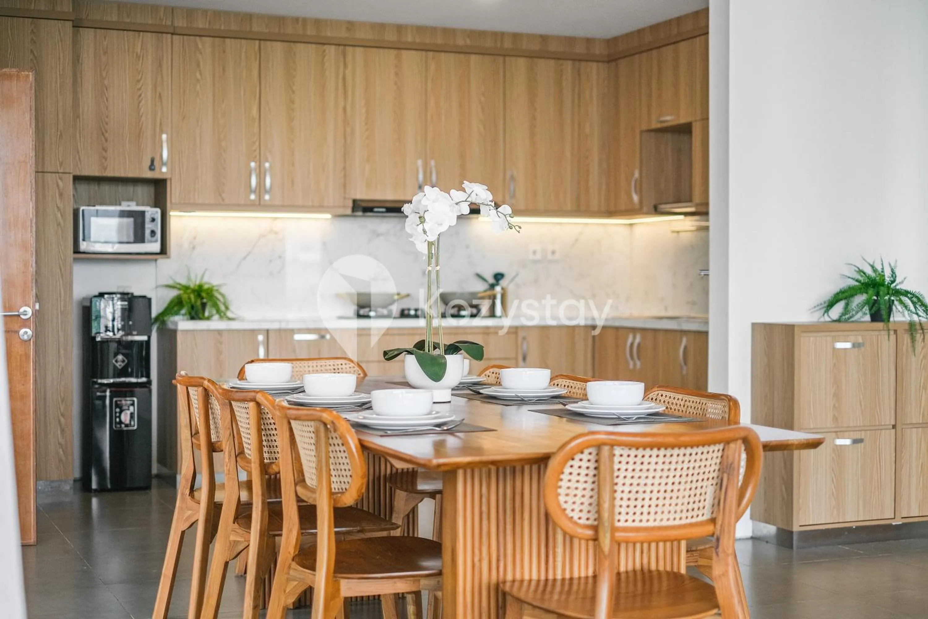 Dining area in Sorte by Kozystay -Dago