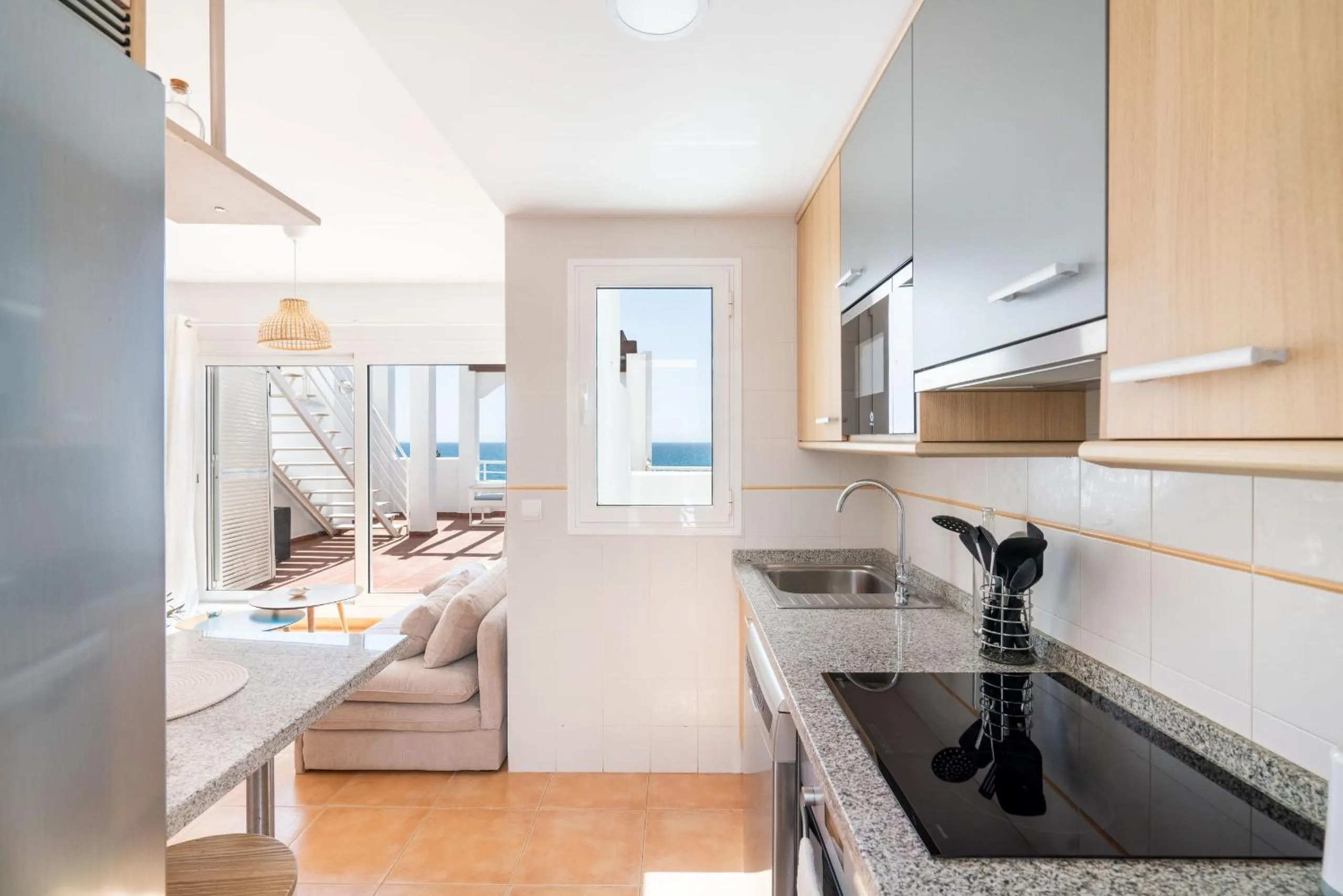 Kitchen or kitchenette in AlmeriaSuite Mojacar Breeze Apartments