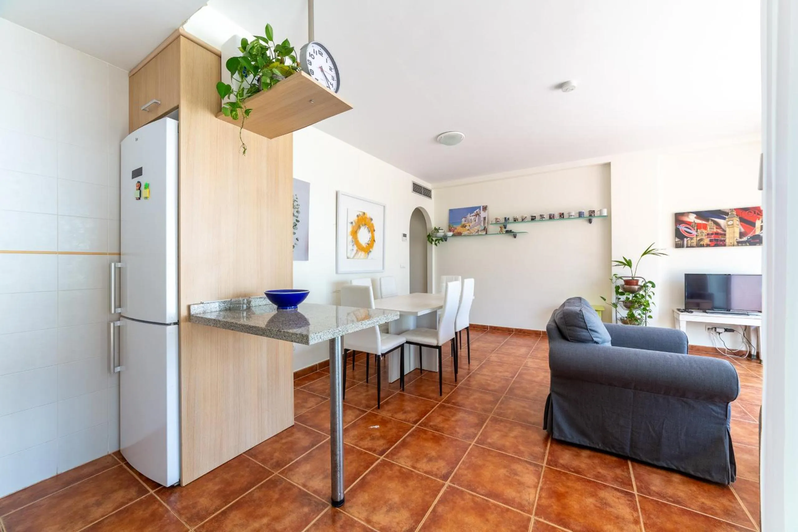 Kitchen or kitchenette in AlmeriaSuite Mojacar Breeze Apartments