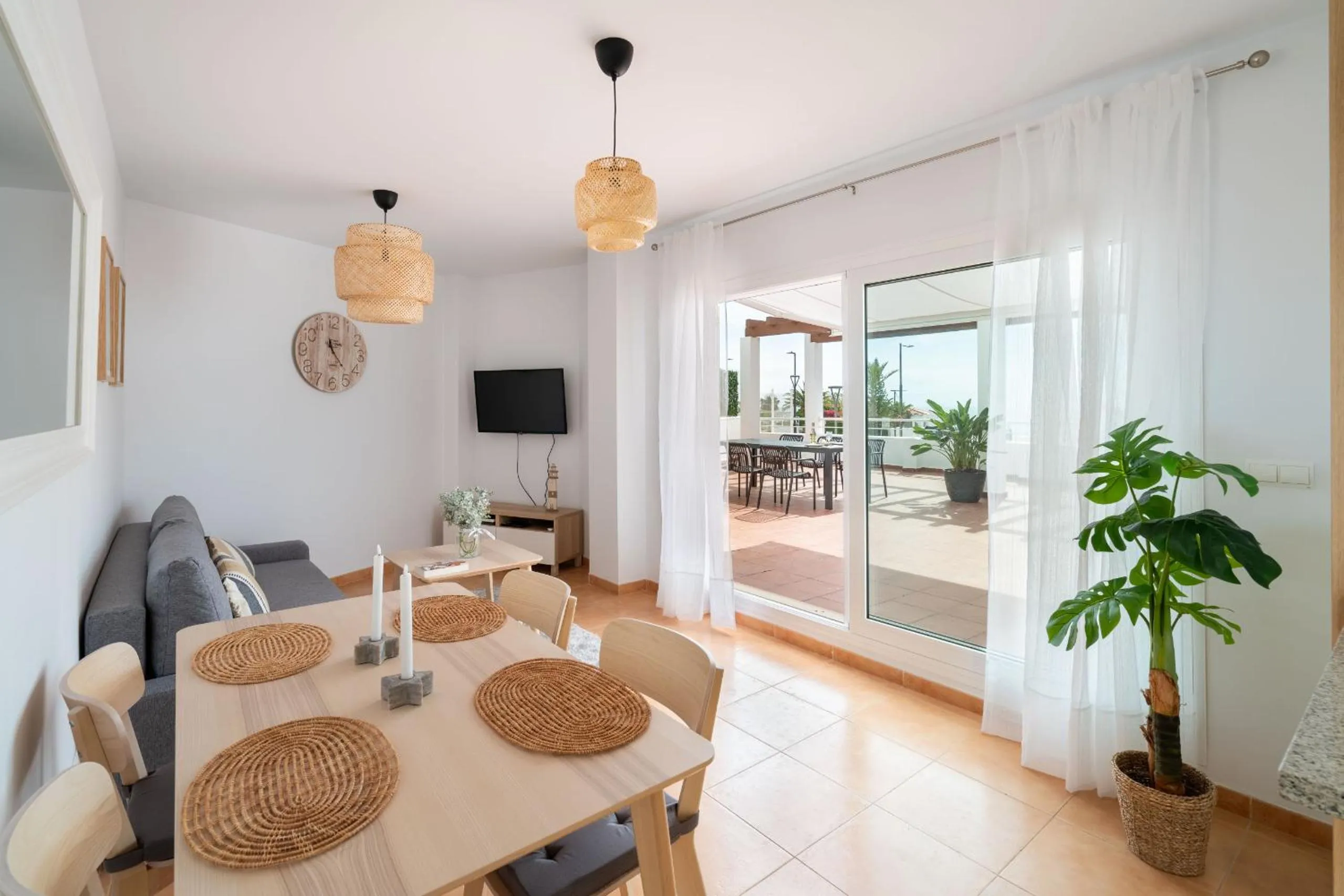 TV and multimedia in AlmeriaSuite Mojacar Breeze Apartments