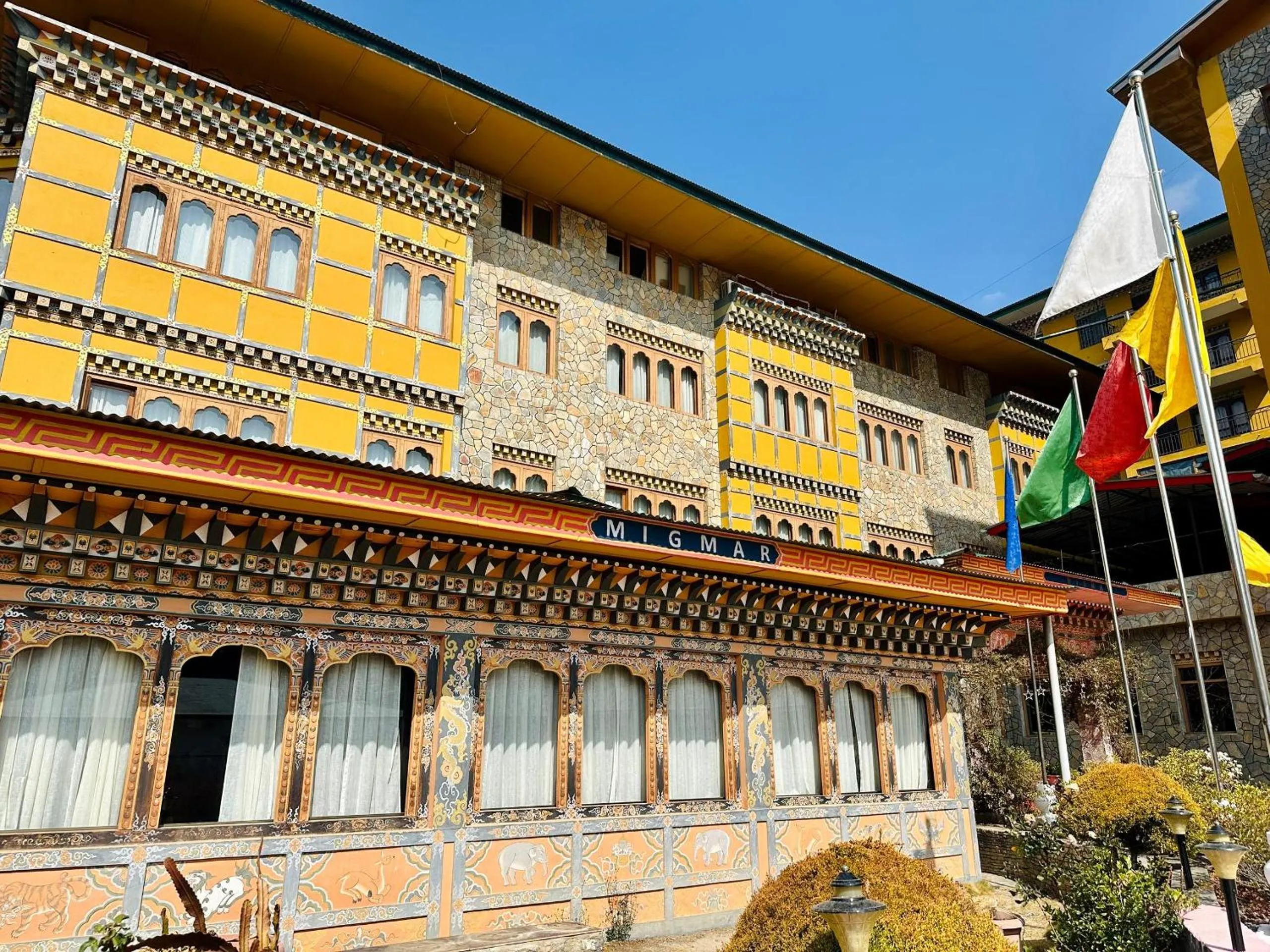 Property building in Hotel Migmar