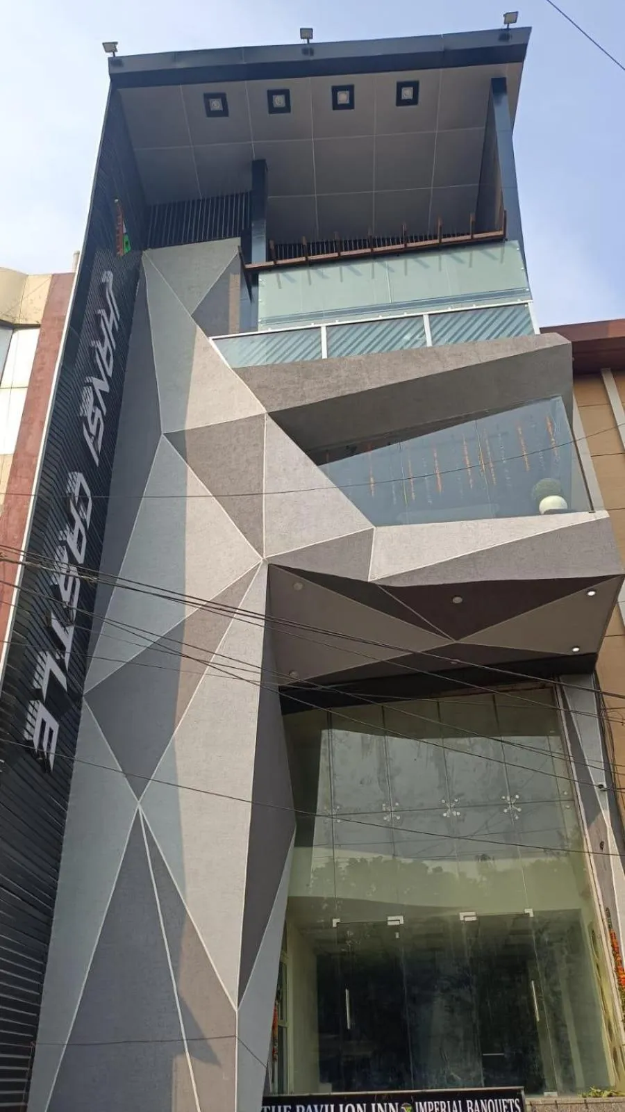 Property building in Jhansi Castle Inn