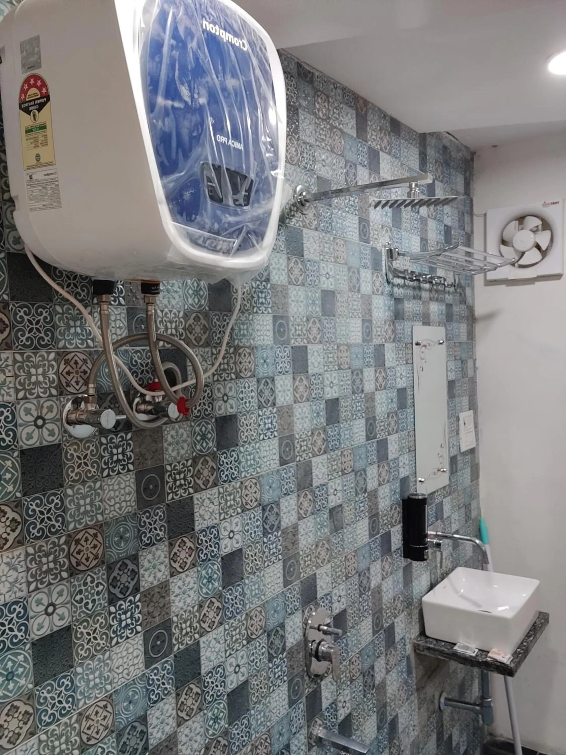 Bathroom in Jhansi Castle Inn