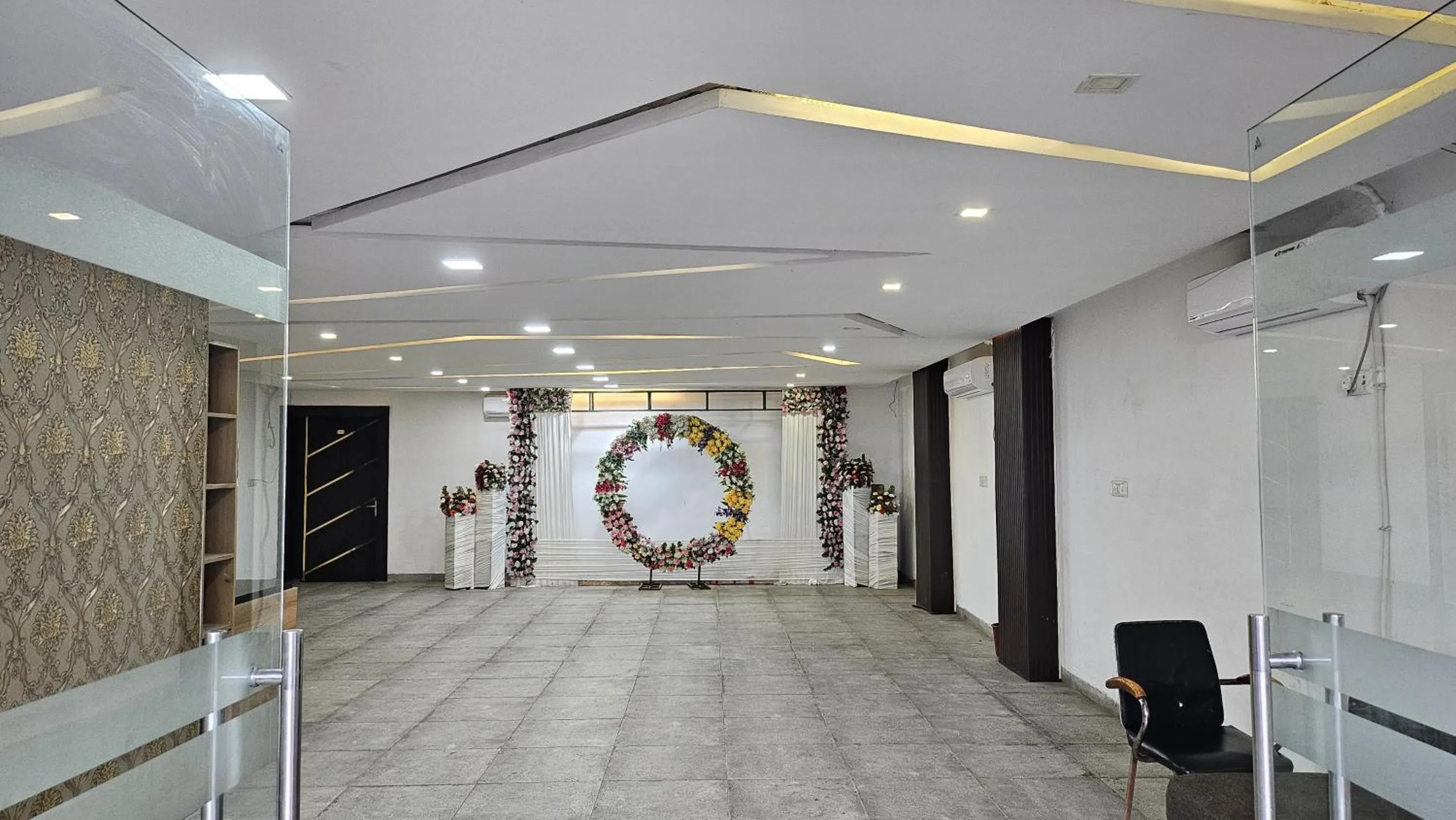 Facade/entrance in Jhansi Castle Inn