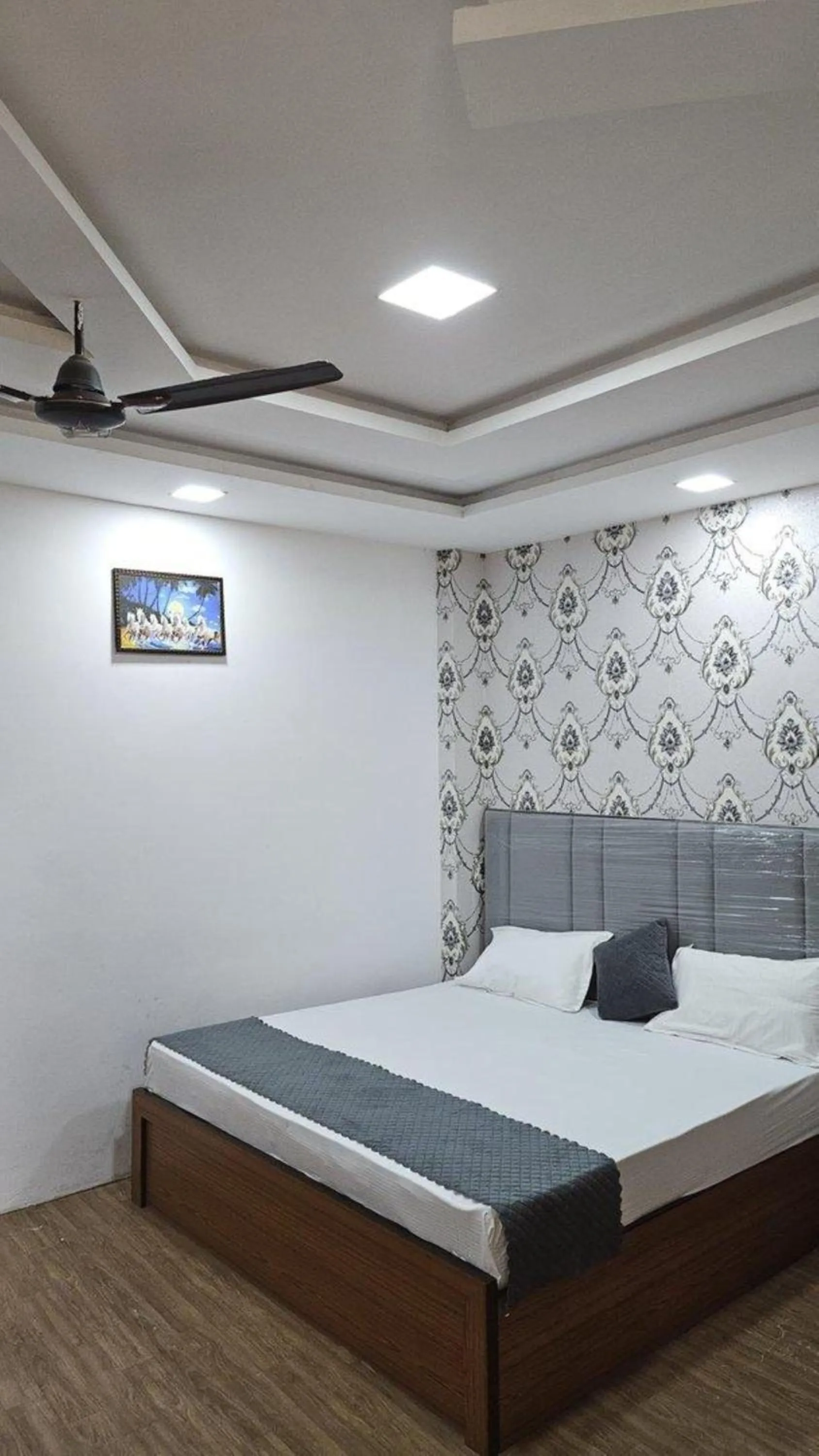 Bed in Jhansi Castle Inn