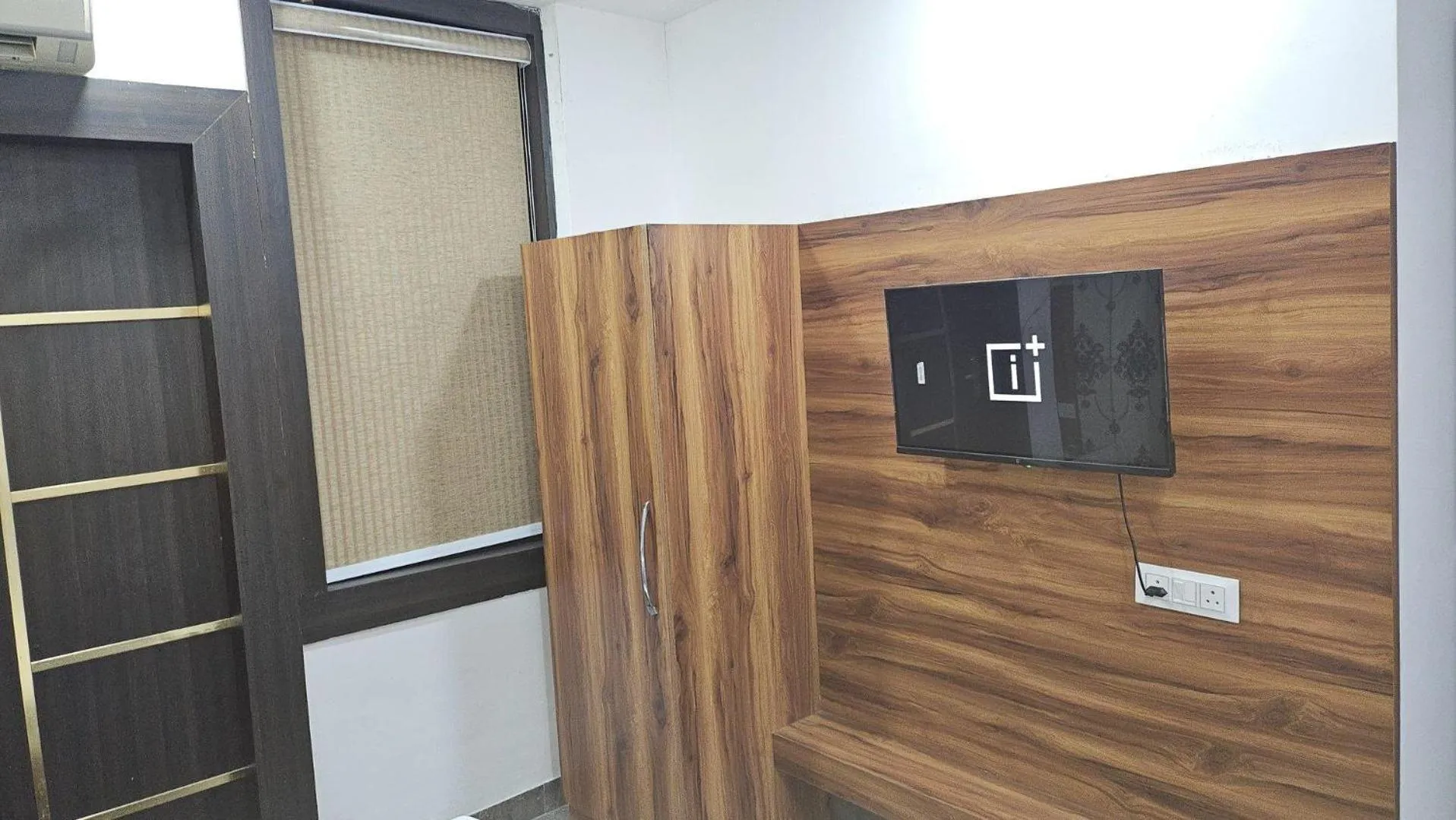 wardrobe in Jhansi Castle Inn