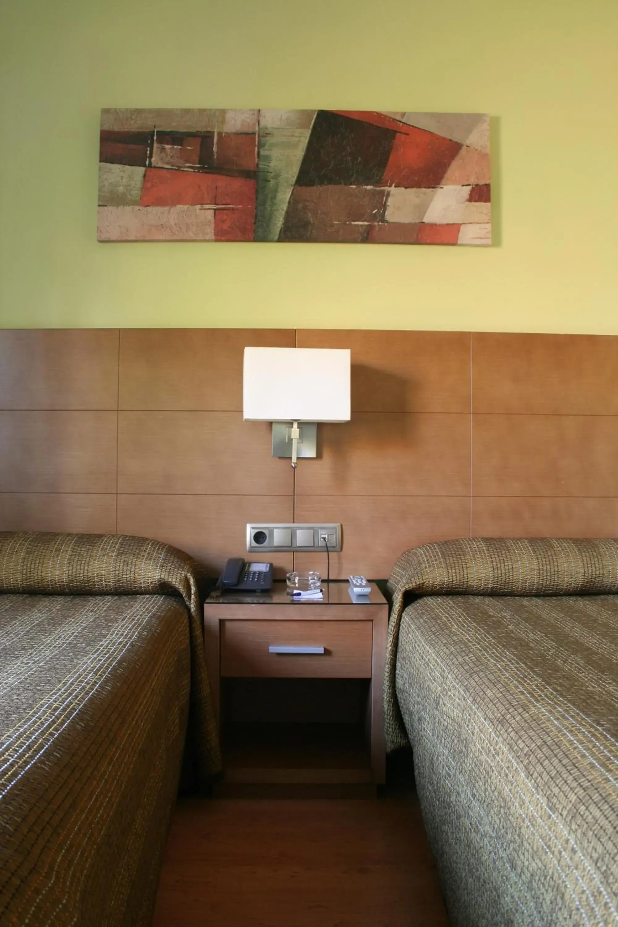 Bed in Hotel 4C Puerta Europa