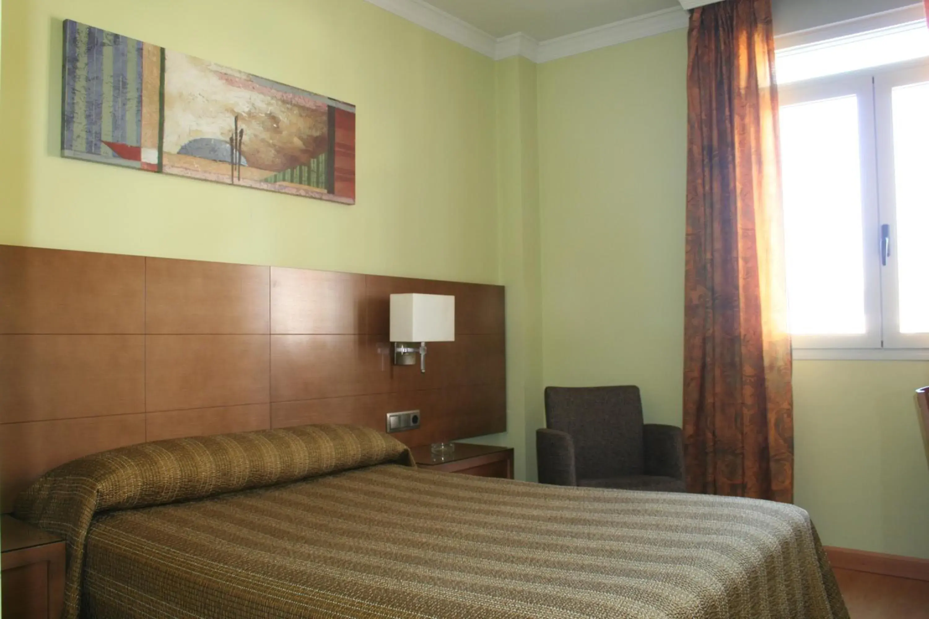 Bedroom, Bed in Hotel 4C Puerta Europa