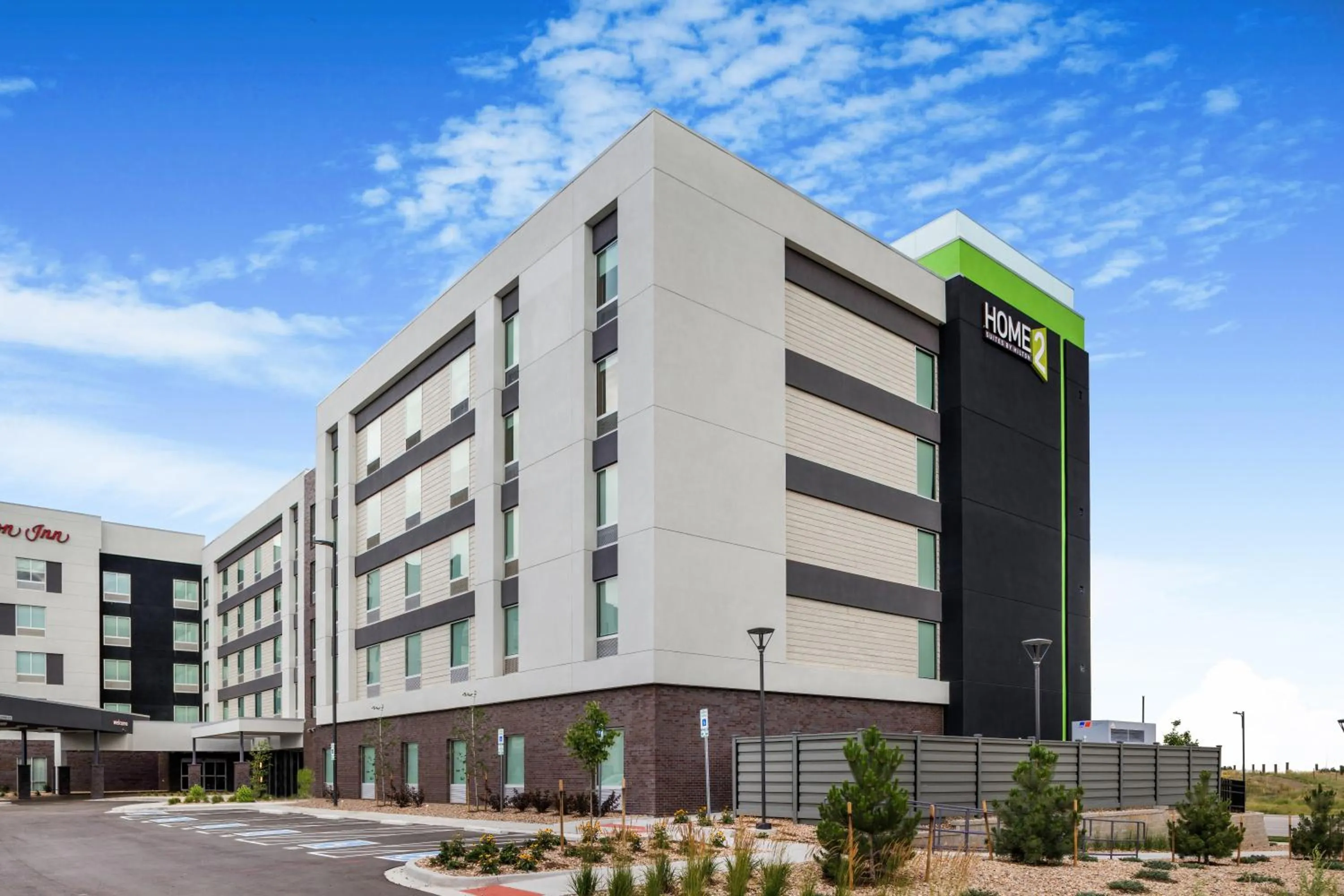 Property building in Home2 Suites By Hilton Aurora Medical Center Denver