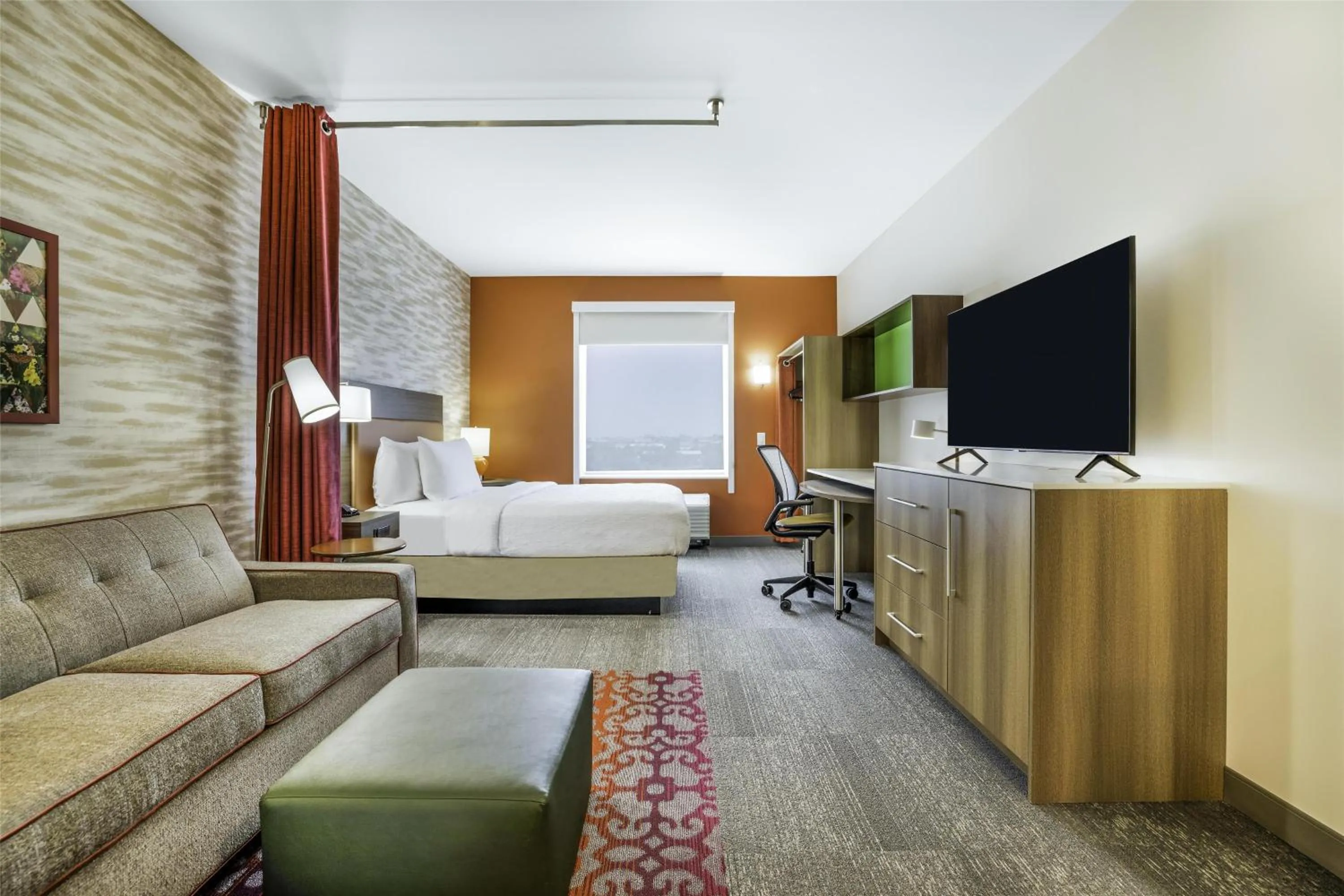 Living room, Bed in Home2 Suites By Hilton Aurora Medical Center Denver