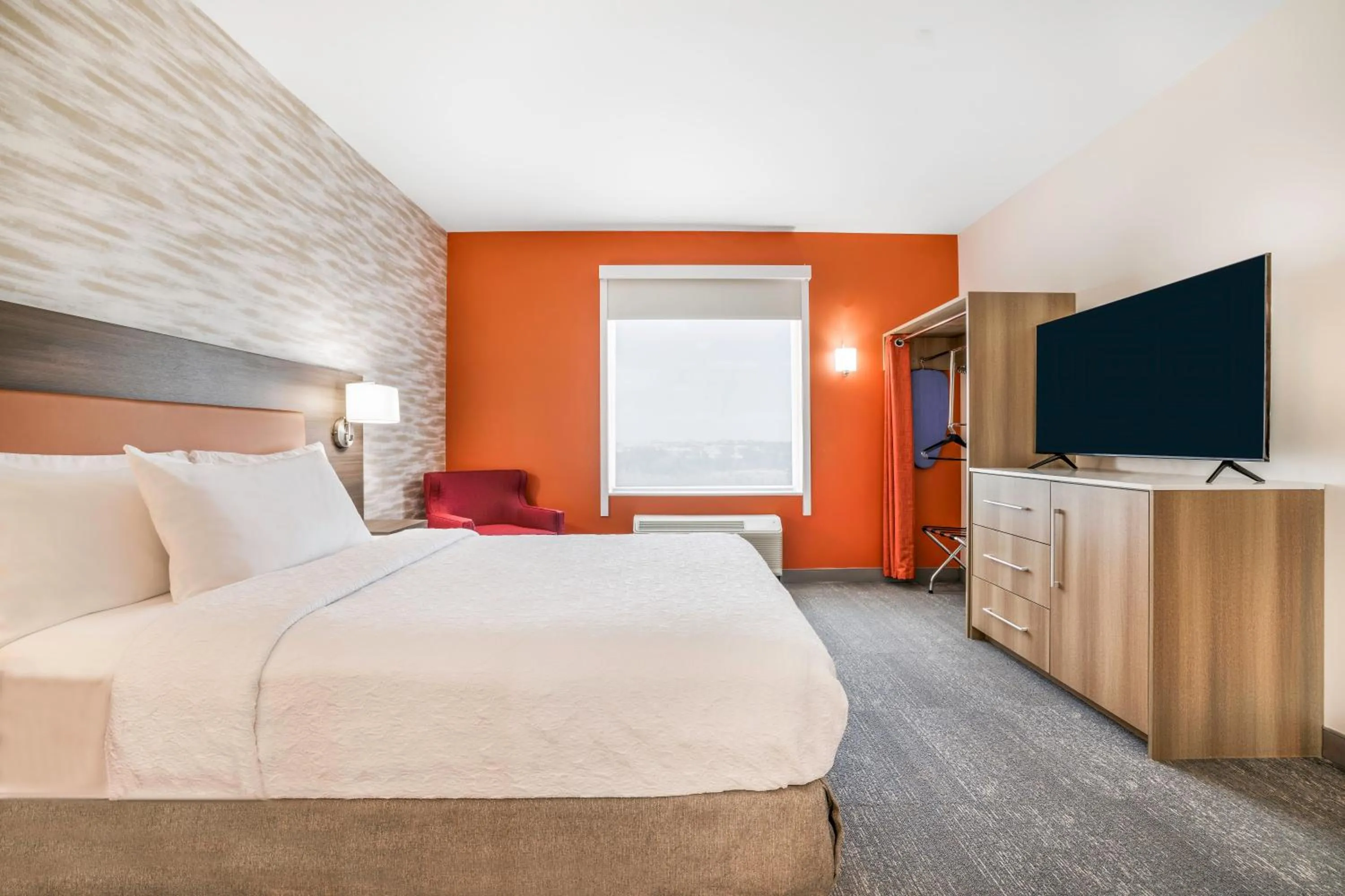 Bed in Home2 Suites By Hilton Aurora Medical Center Denver