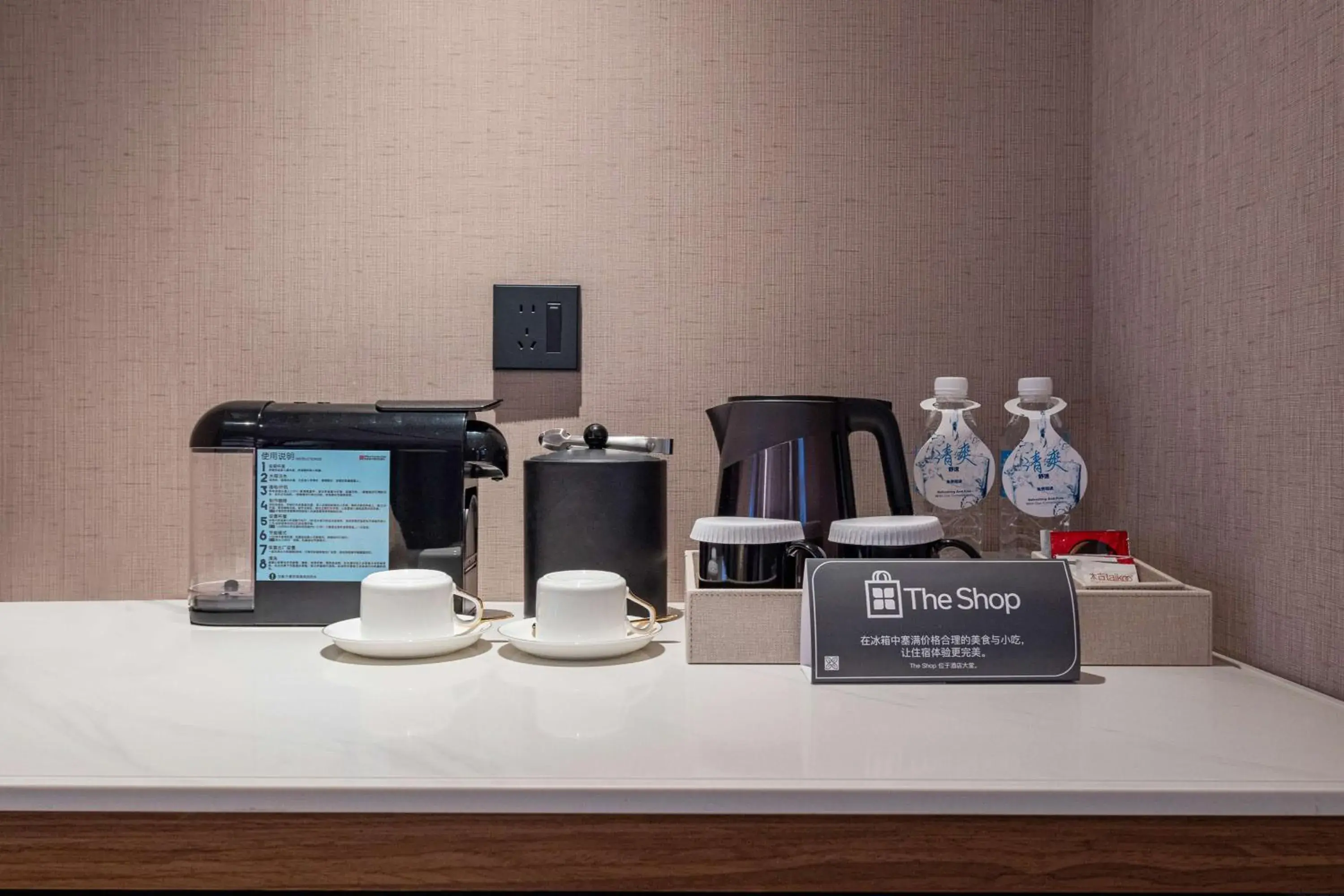 Premium King Room with Lake View in Hilton Garden Inn Yichang Yiling Premium King Room with Lake View in Hilton Garden Inn Yichang Yiling