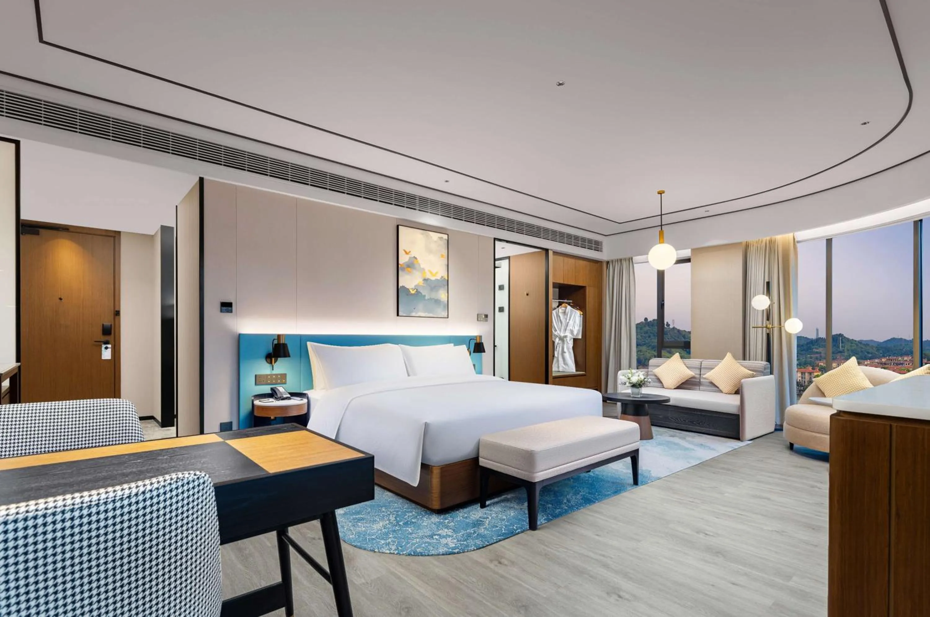Living room, Bed in Hilton Garden Inn Yichang Yiling
