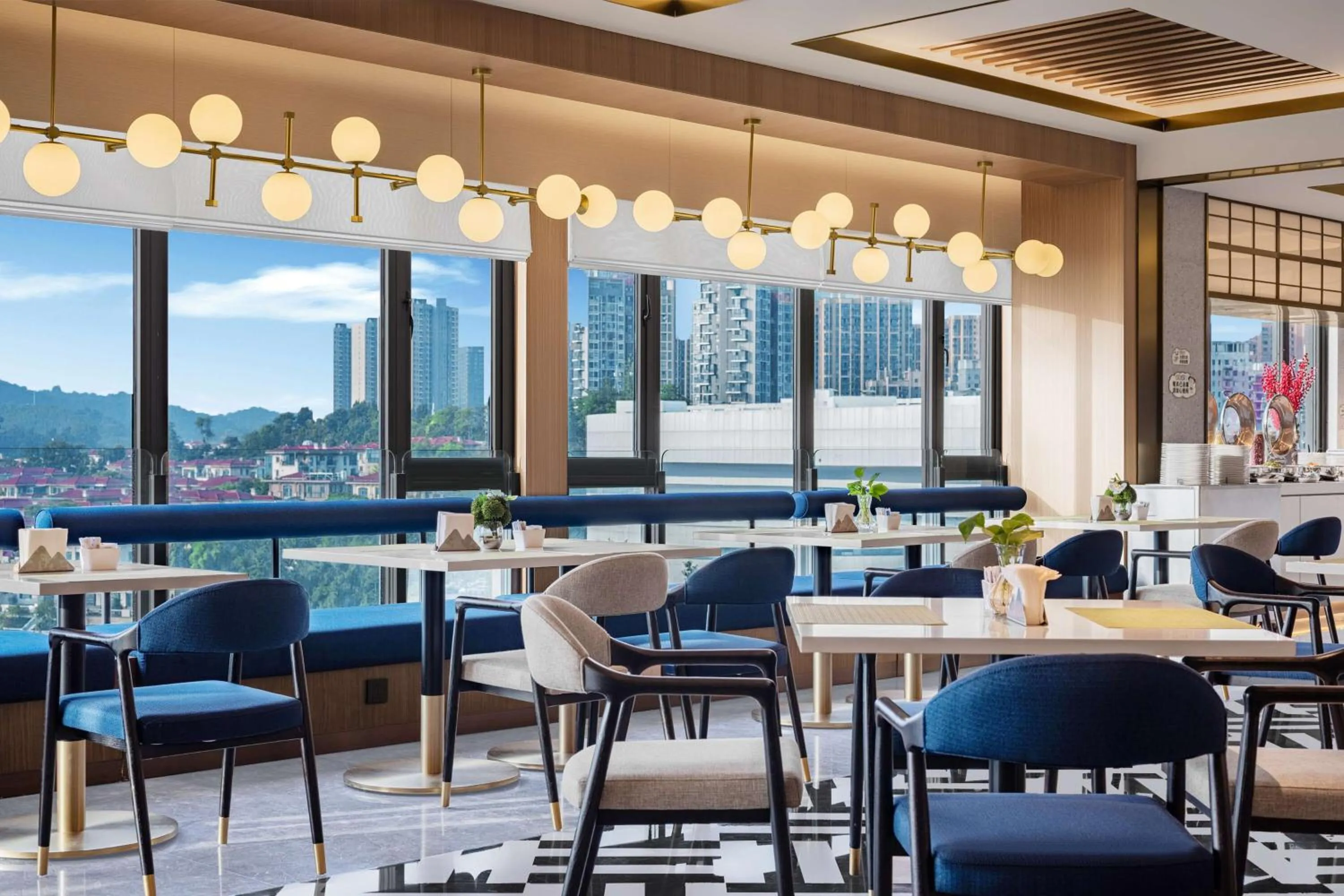 Restaurant/places to eat in Hilton Garden Inn Yichang Yiling