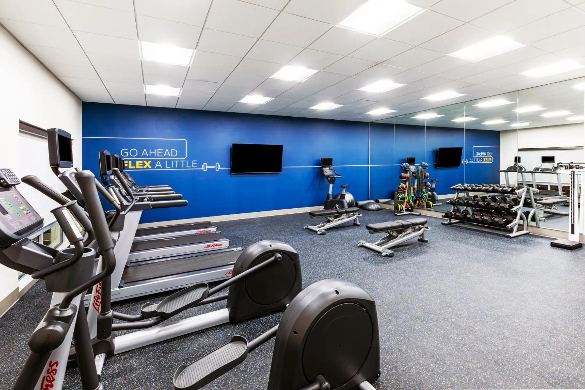 Fitness centre/facilities in Holiday Inn Express & Suites Senatobia I-55 by IHG