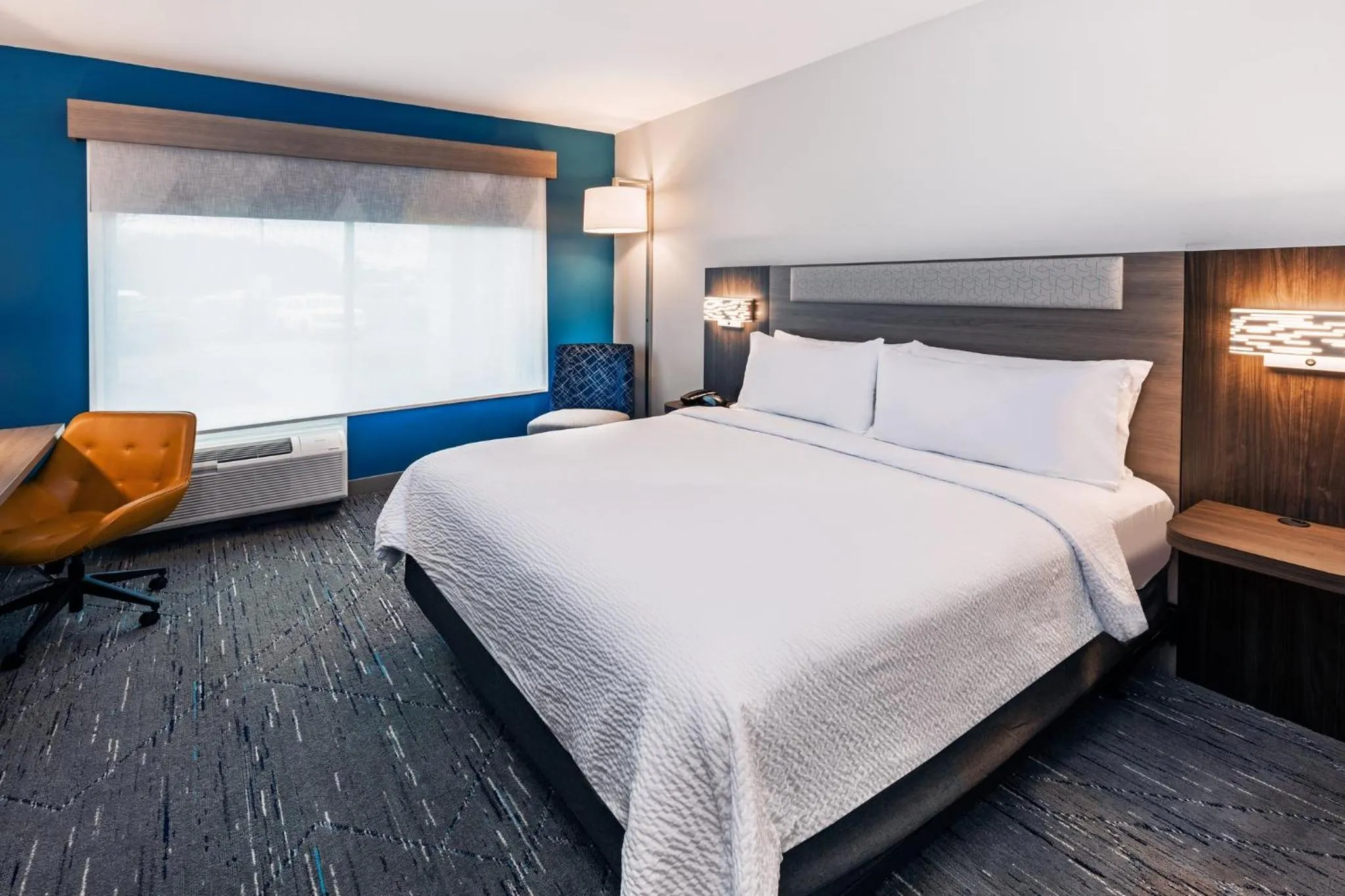 Photo of the whole room, Bed in Holiday Inn Express & Suites Senatobia I-55 by IHG