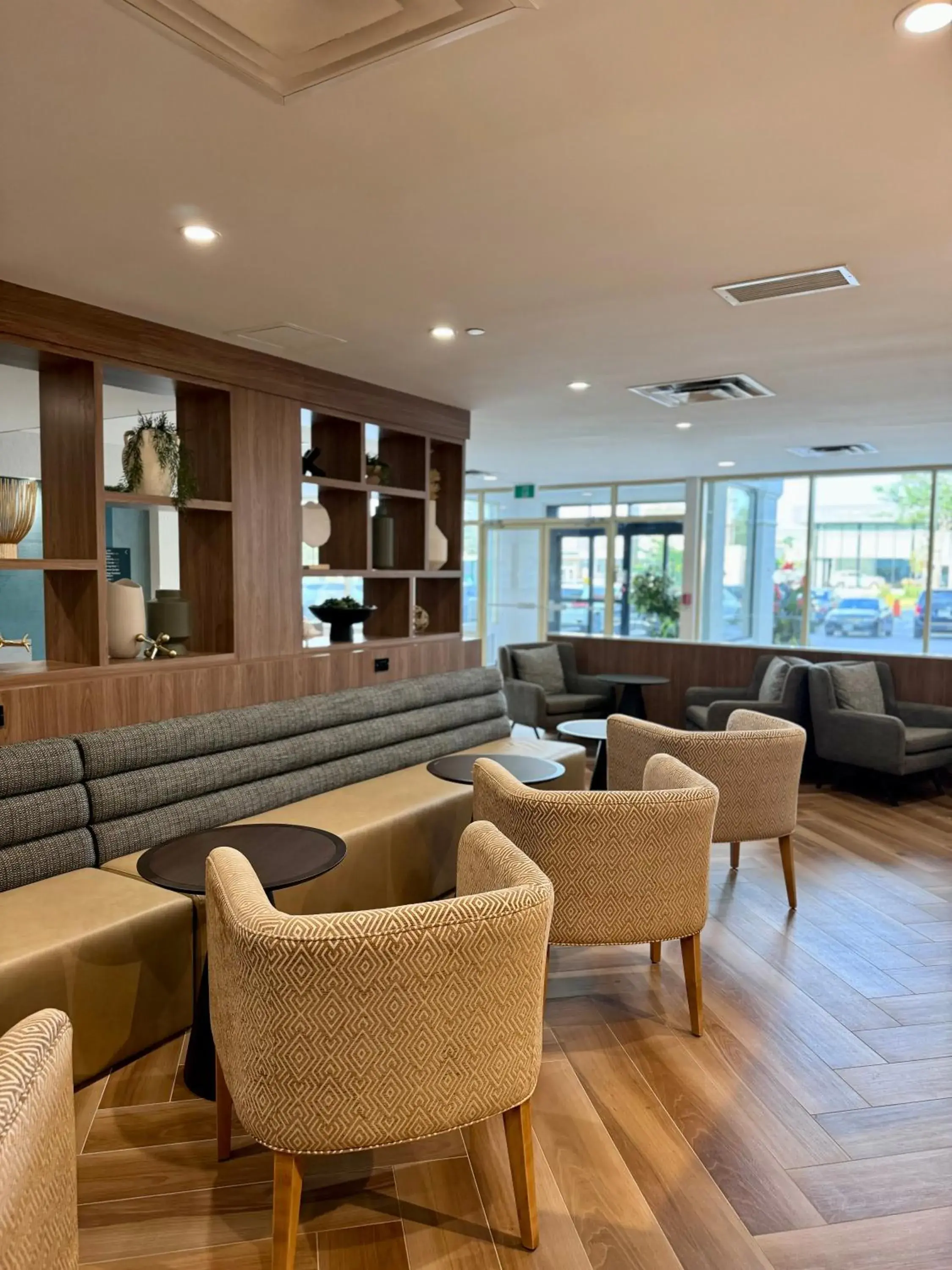 Restaurant/places to eat in Staybridge Suites St. Catharines Conf Ctr by IHG Restaurant/places to eat in Staybridge Suites St. Catharines Conf Ctr by IHG