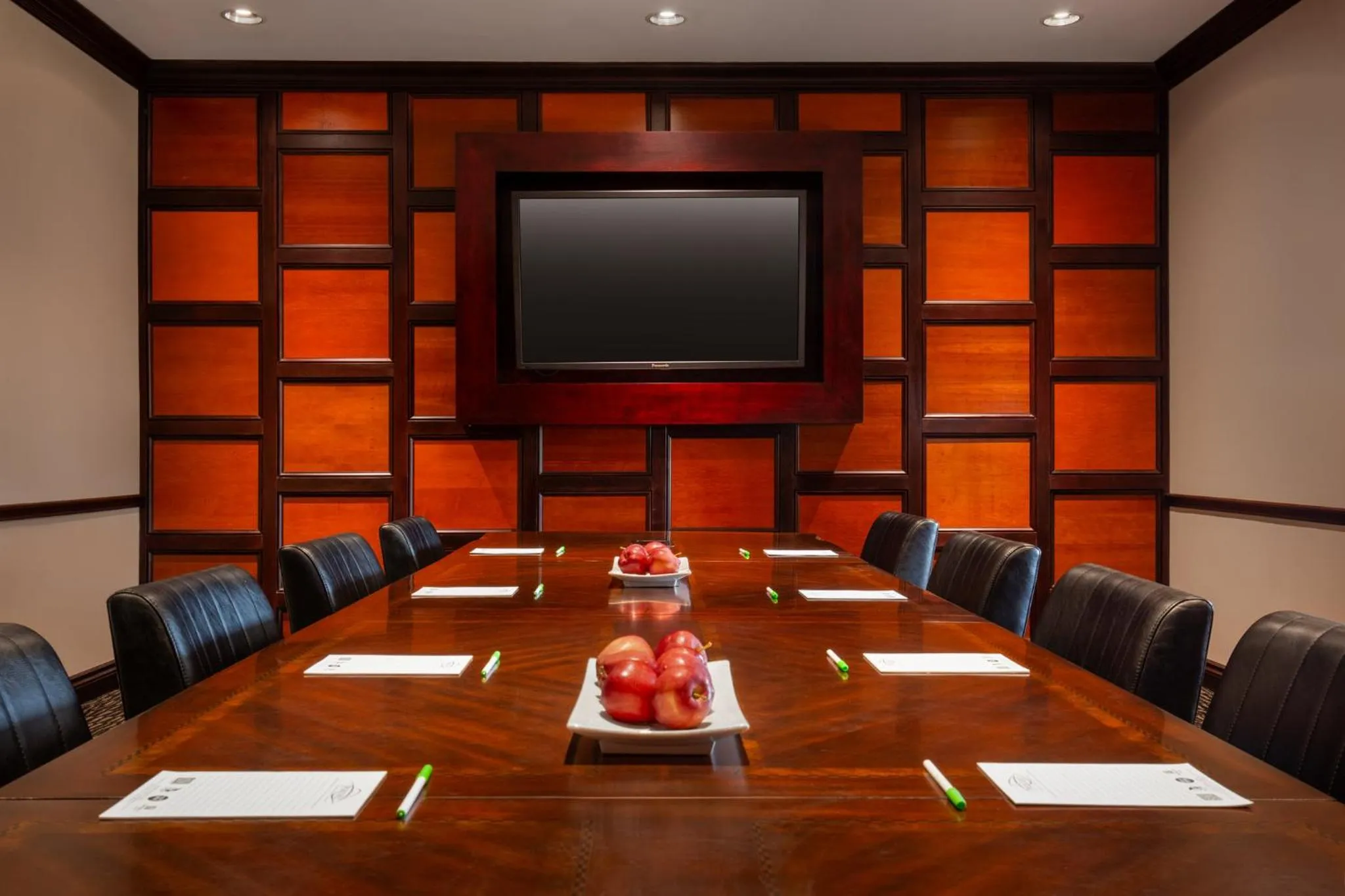 Meeting/conference room in Staybridge Suites St. Catharines Conf Ctr by IHG