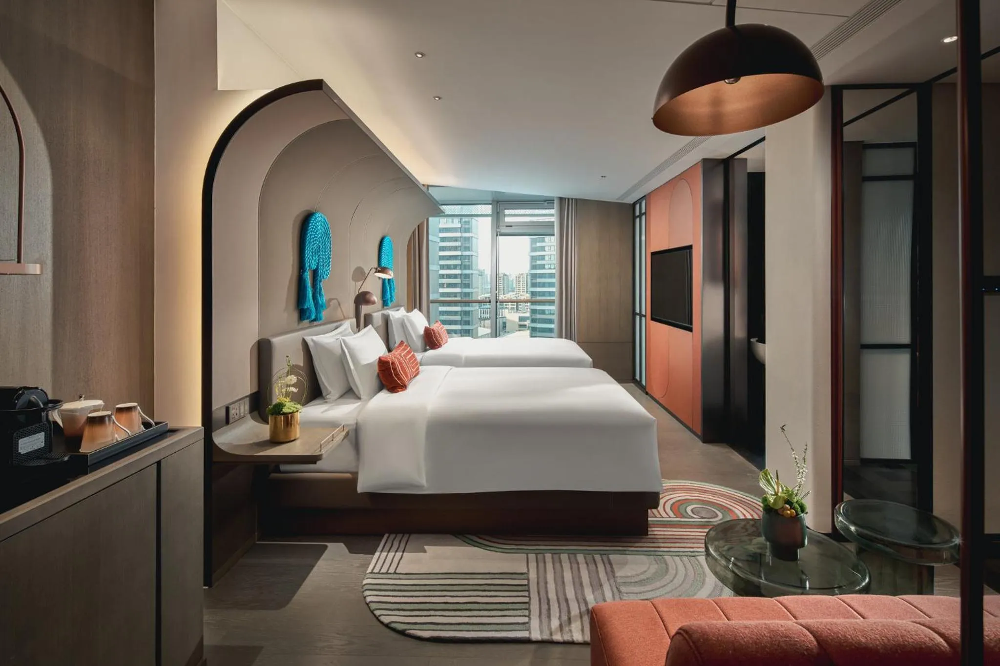 Photo of the whole room, Bed in Hotel Indigo Ningbo Riverside by IHG