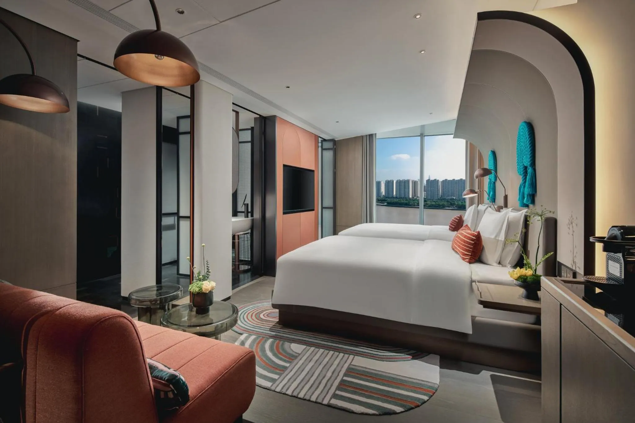 Photo of the whole room, Bed in Hotel Indigo Ningbo Riverside by IHG