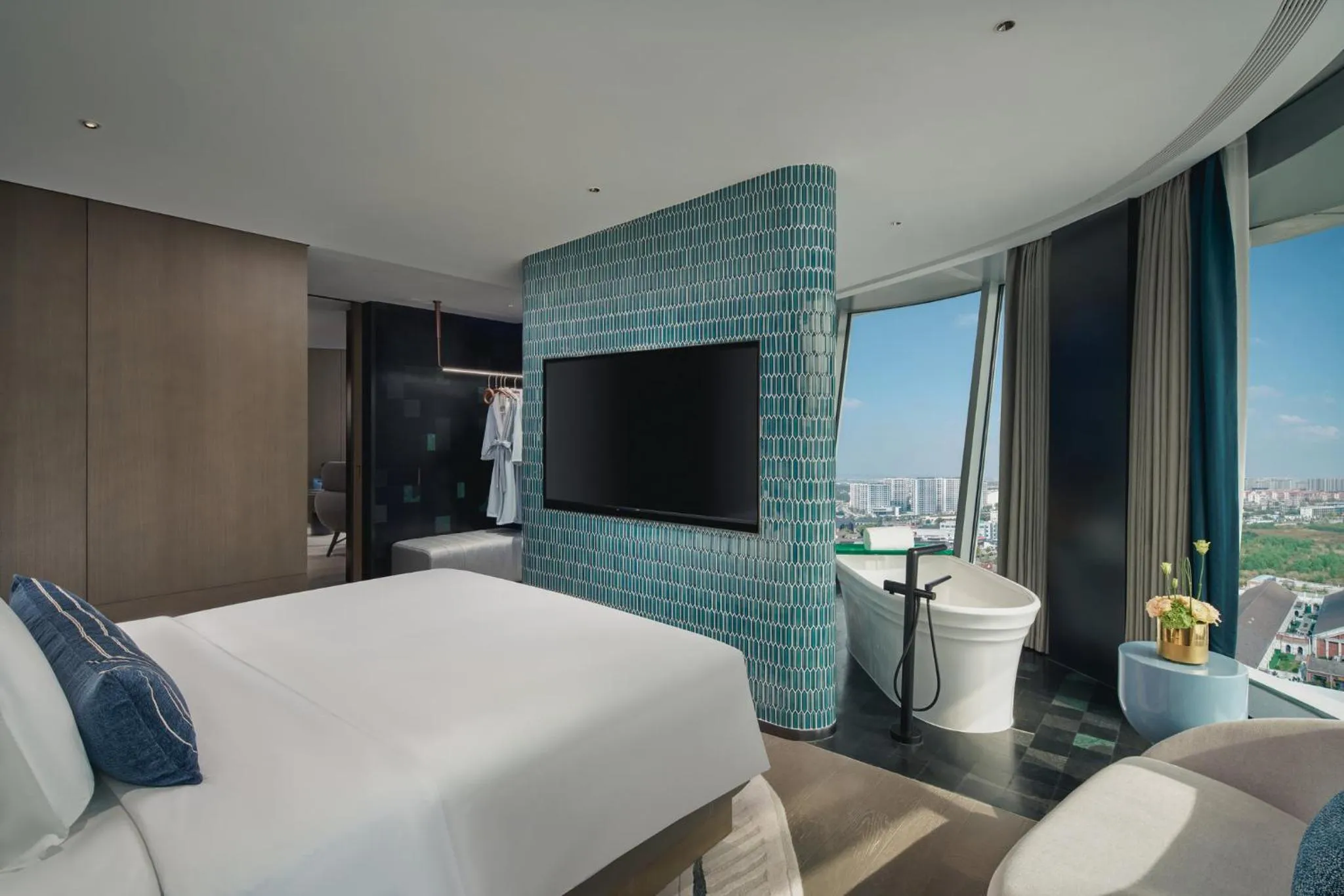 Bedroom, Bed in Hotel Indigo Ningbo Riverside by IHG