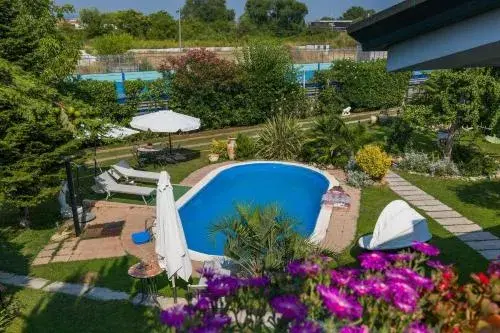 Au Jardin fleuri Au Jardin fleuri
