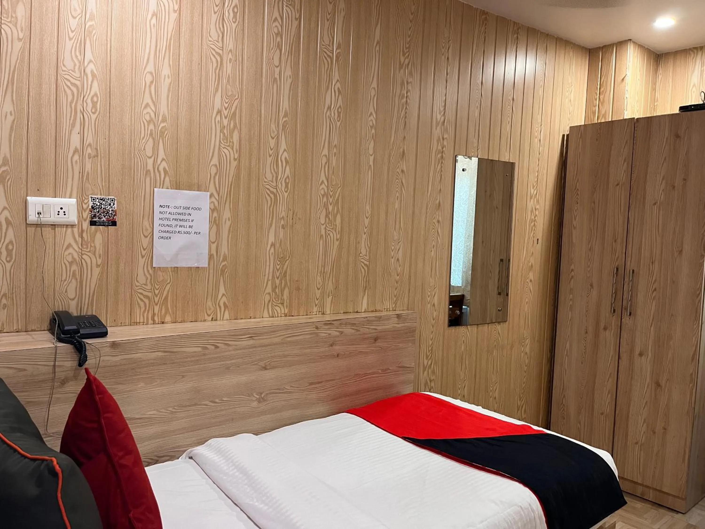 Hotel Ratana International