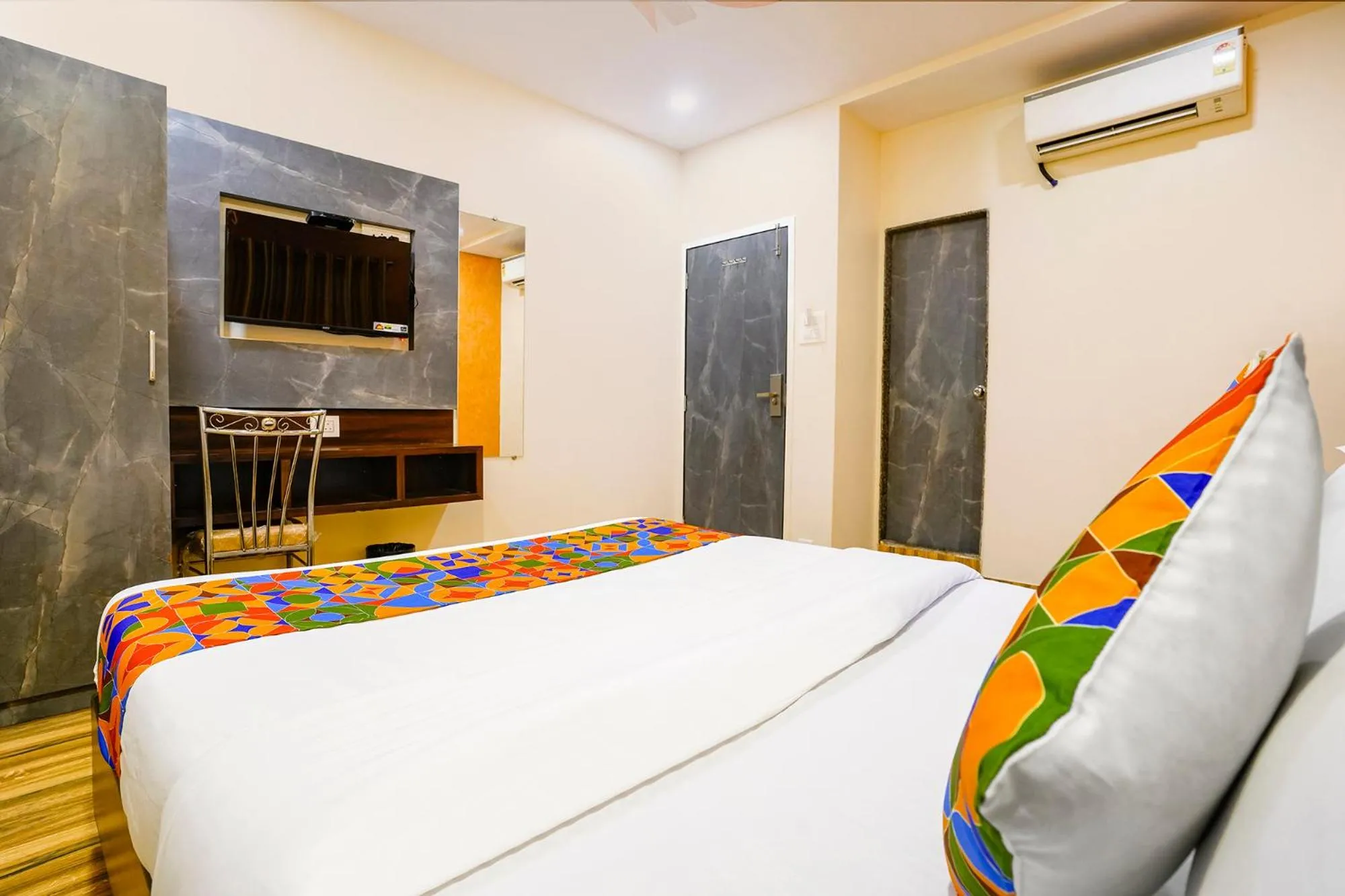 Bed in FabHotel BKC Anex