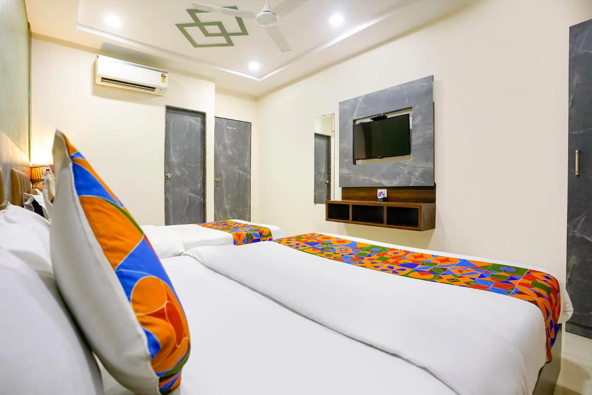 Bed in FabHotel BKC Anex