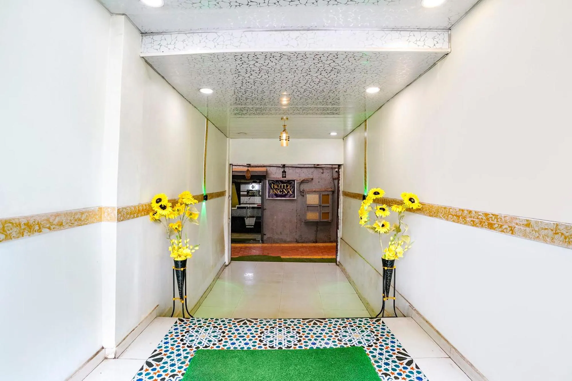 Facade/entrance in FabHotel BKC Anex