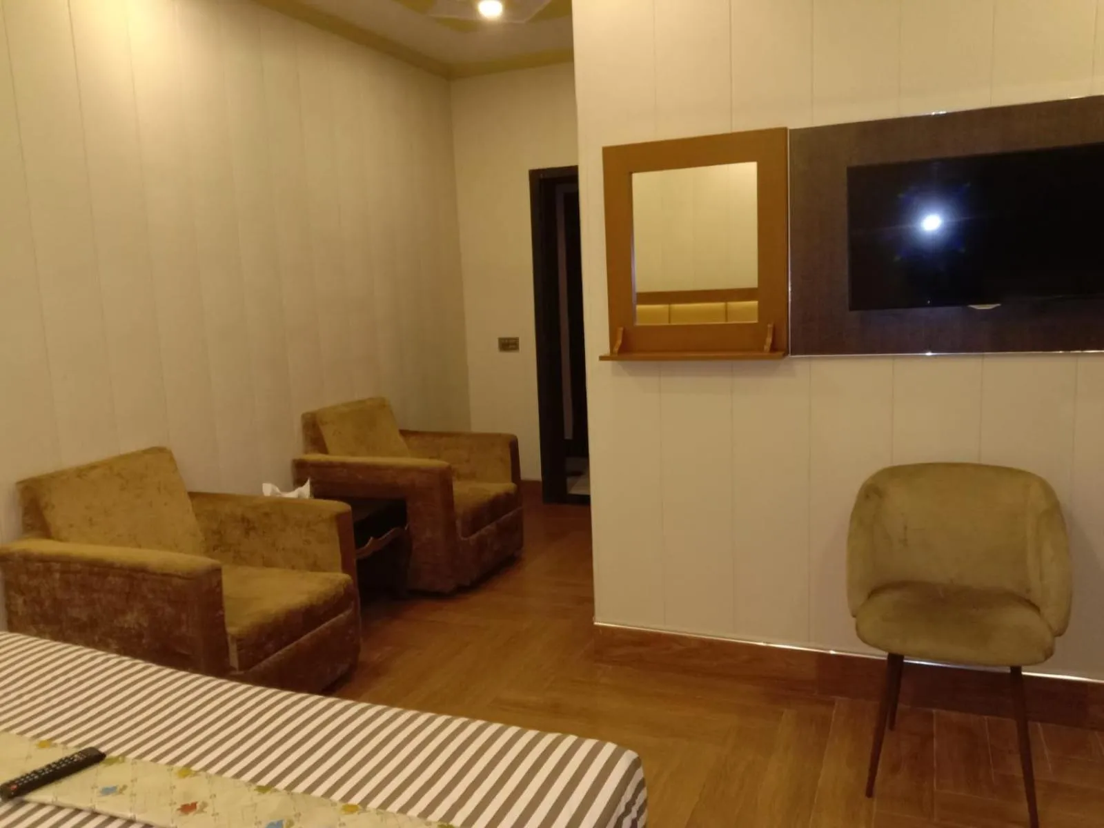 TV and multimedia in AK Hotel Of Guest House