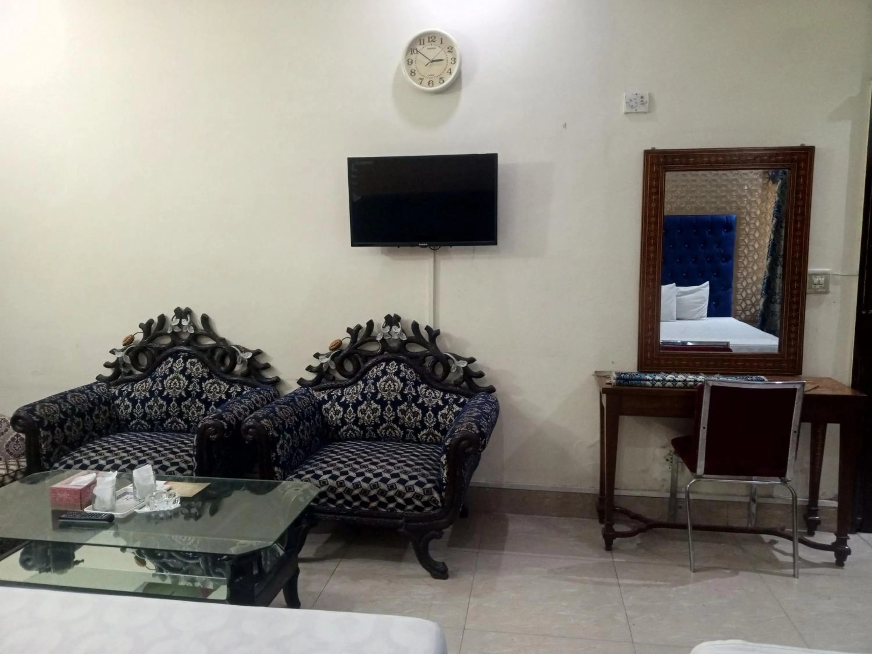 TV and multimedia in AK Hotel Of Guest House