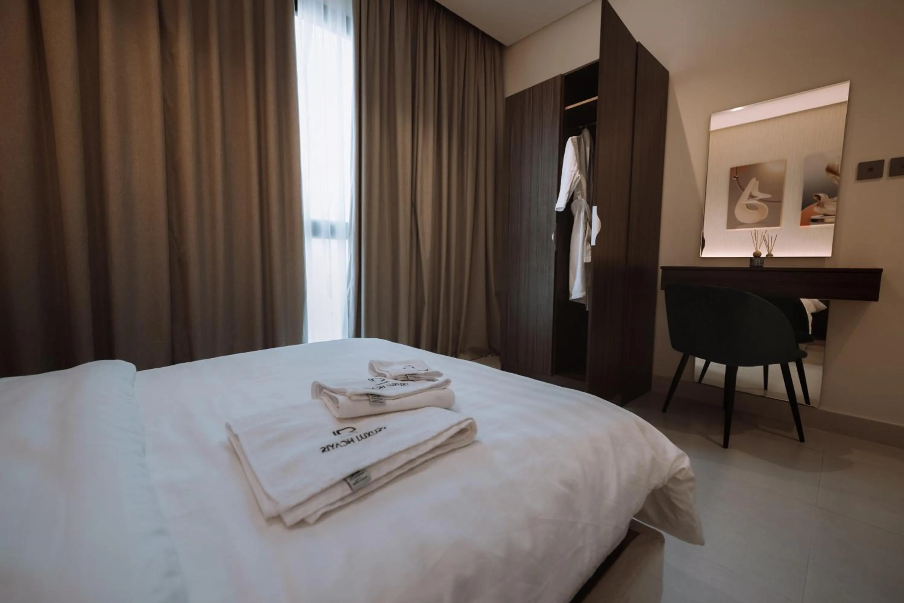 Bedroom, Bed in Riyadh Luxury Hotel