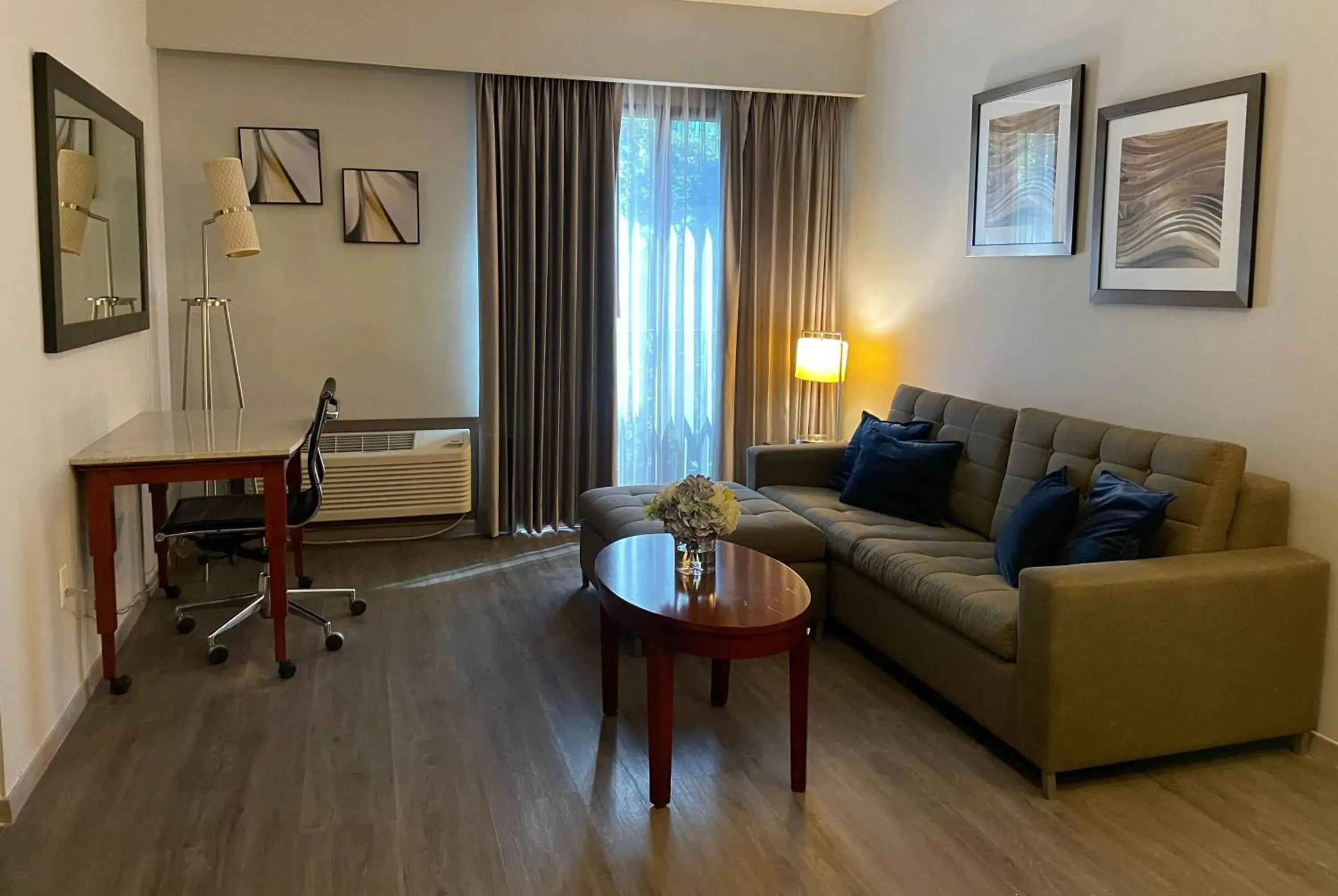 Photo of the whole room in Esplendor by Wyndham Los Mochis Country Place Photo of the whole room in Esplendor by Wyndham Los Mochis Country Place