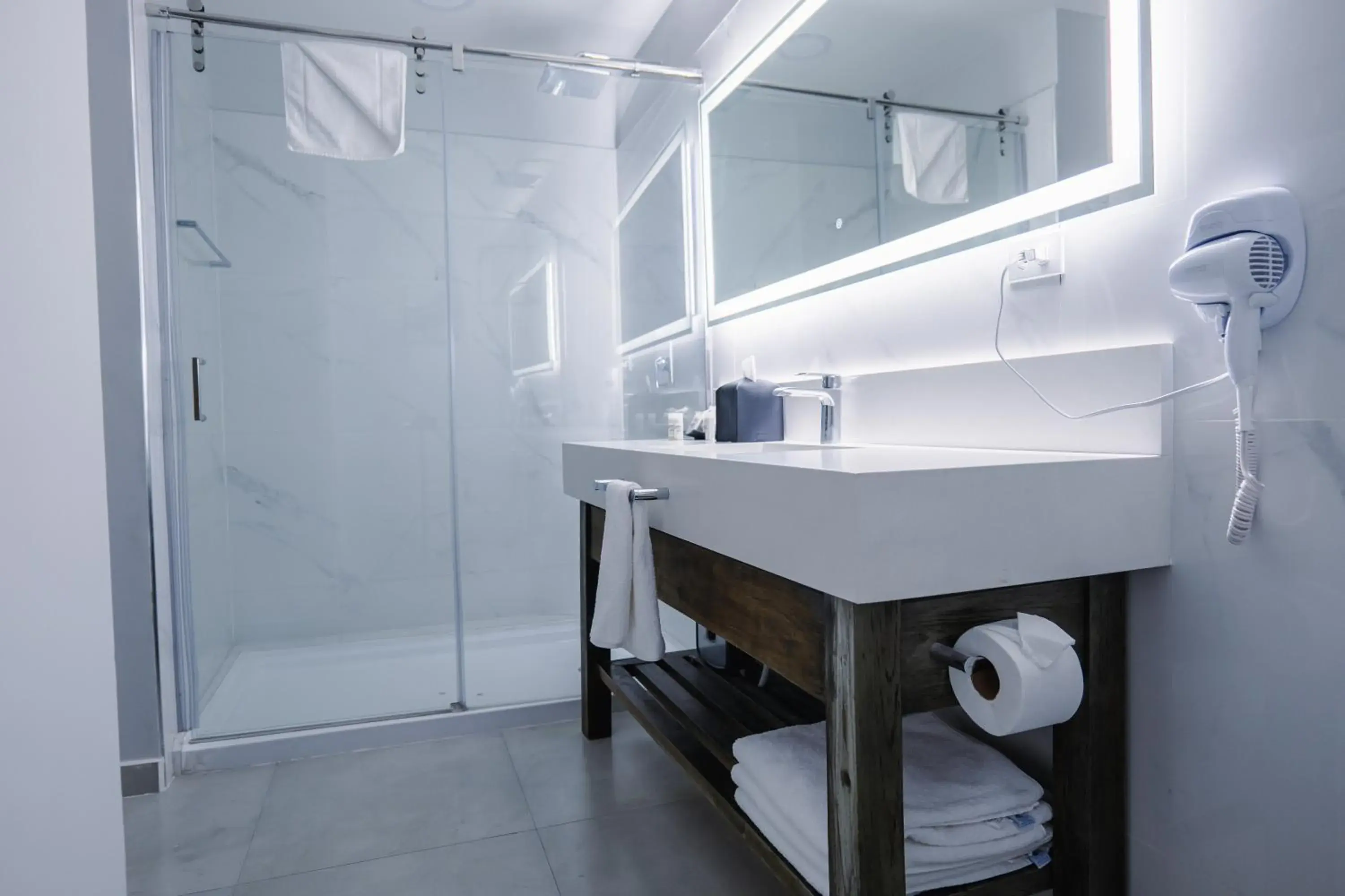 Superior Queen Room with Two Queen Beds - Non-Smoking in Esplendor by Wyndham Los Mochis Country Place Superior Queen Room with Two Queen Beds - Non-Smoking in Esplendor by Wyndham Los Mochis Country Place