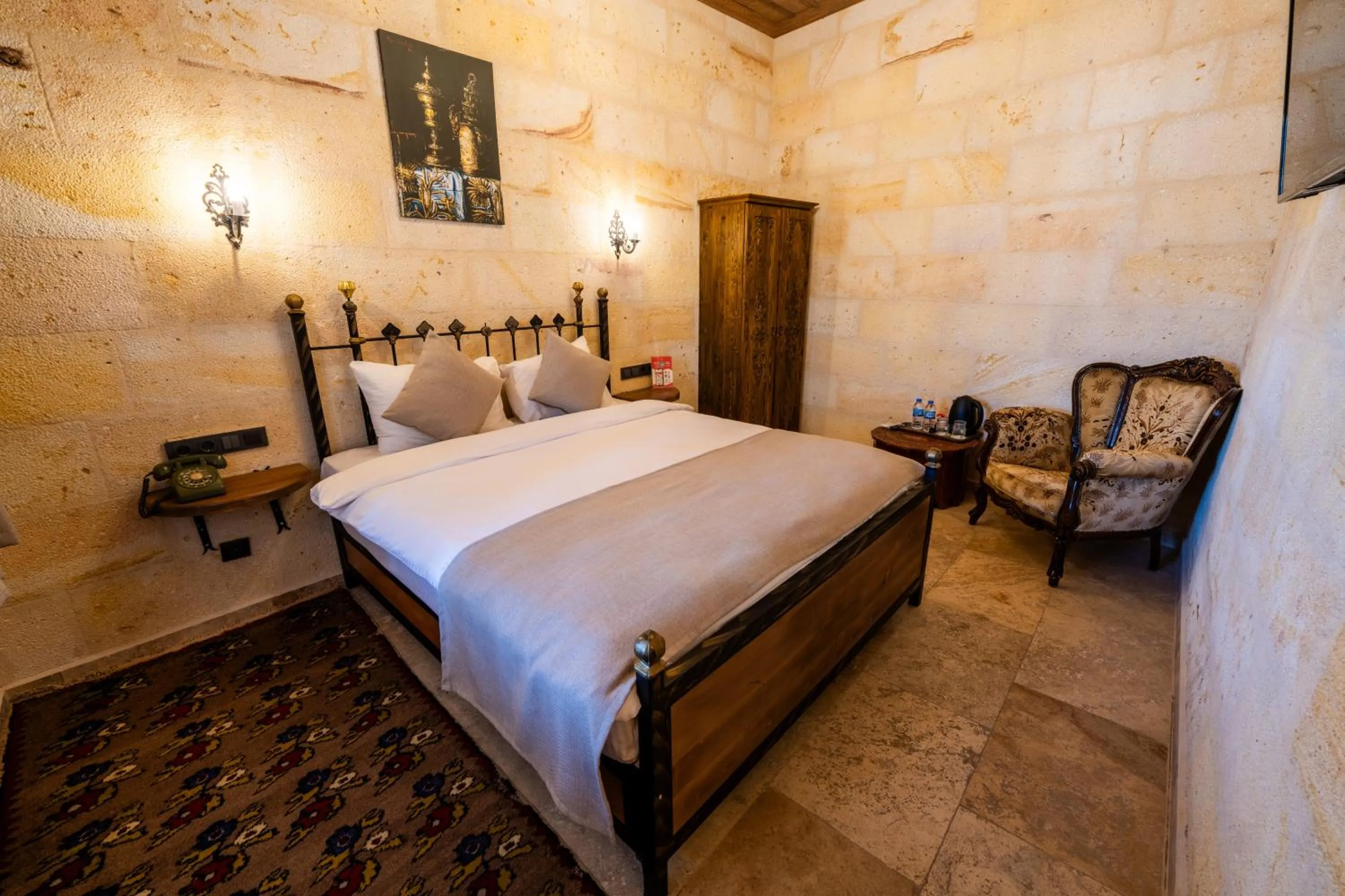 Bed in Library Cave House