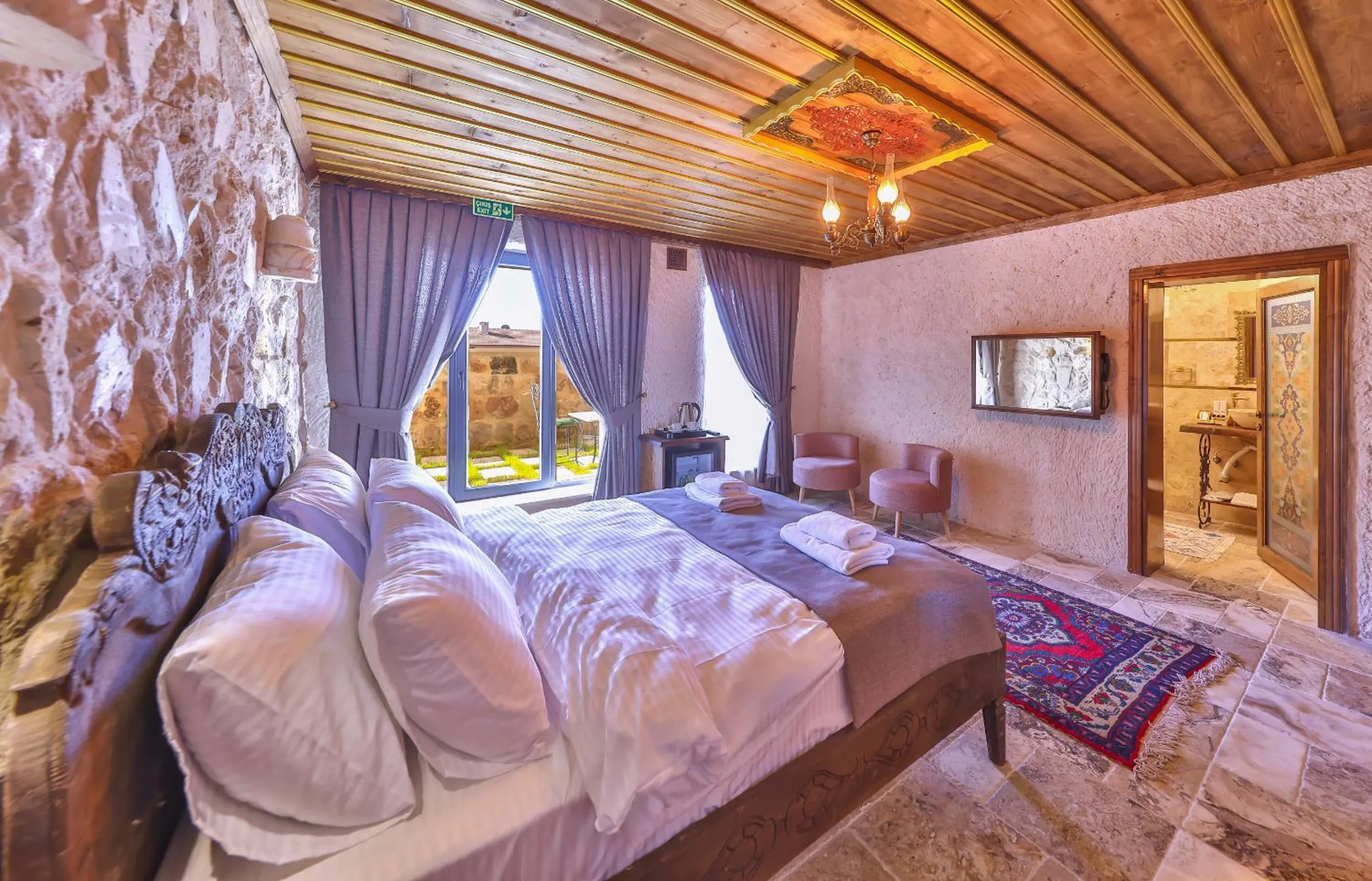 Bed in Noble Crown Stone House Cappadocia