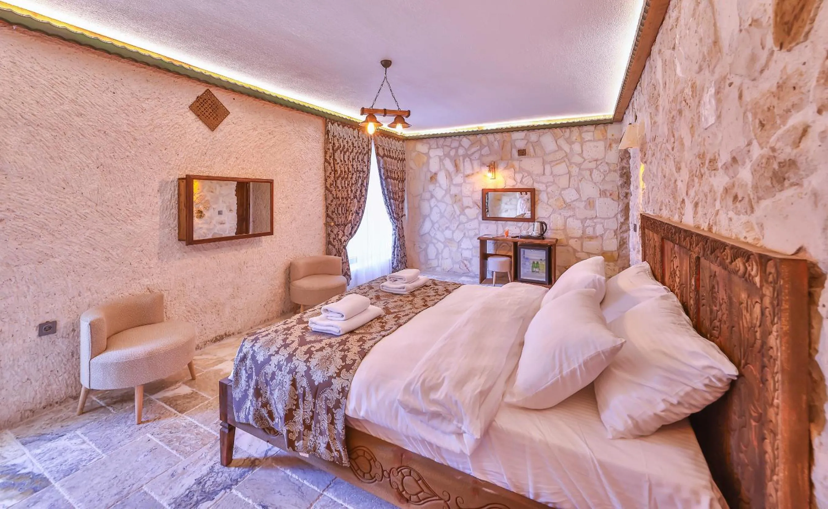 Bed in Noble Crown Stone House Cappadocia