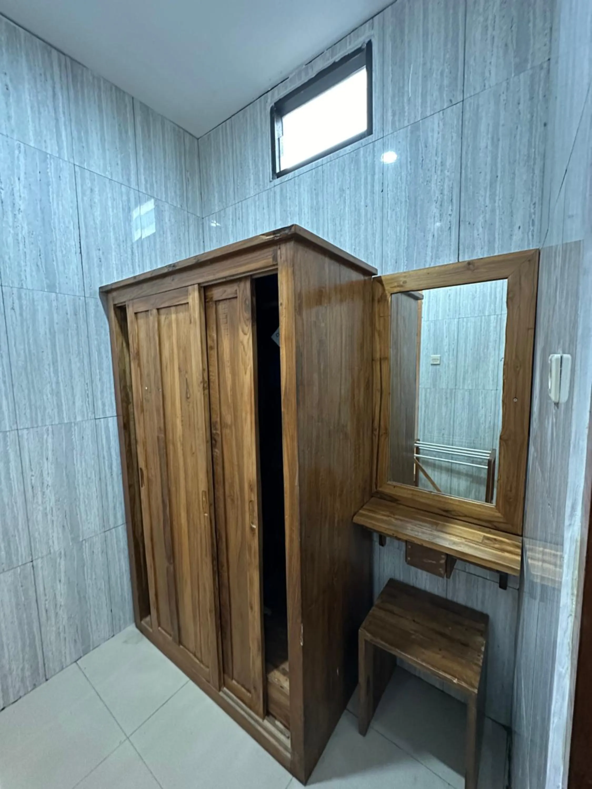 Kubu Alvian Guest House