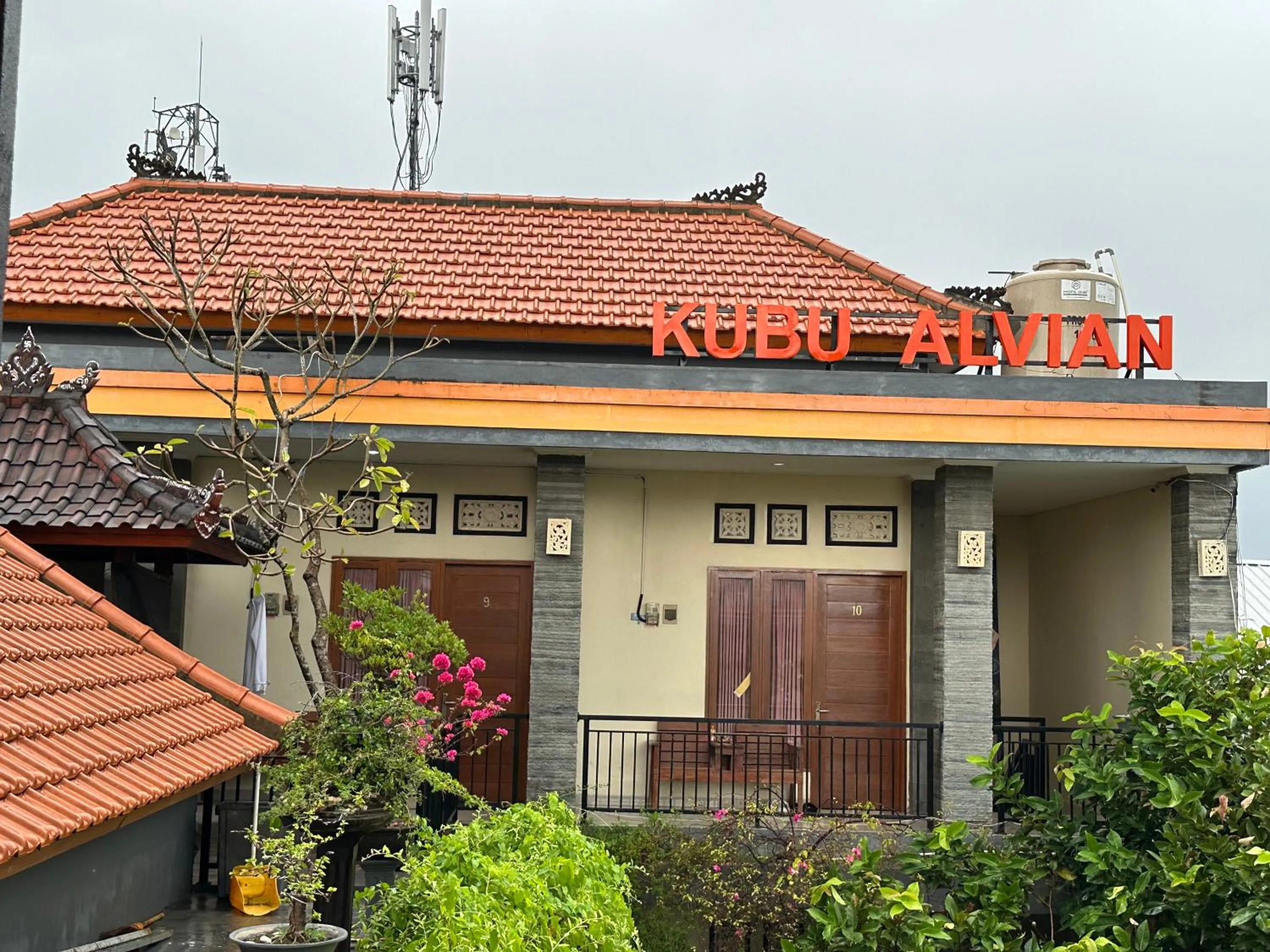 Kubu Alvian Guest House