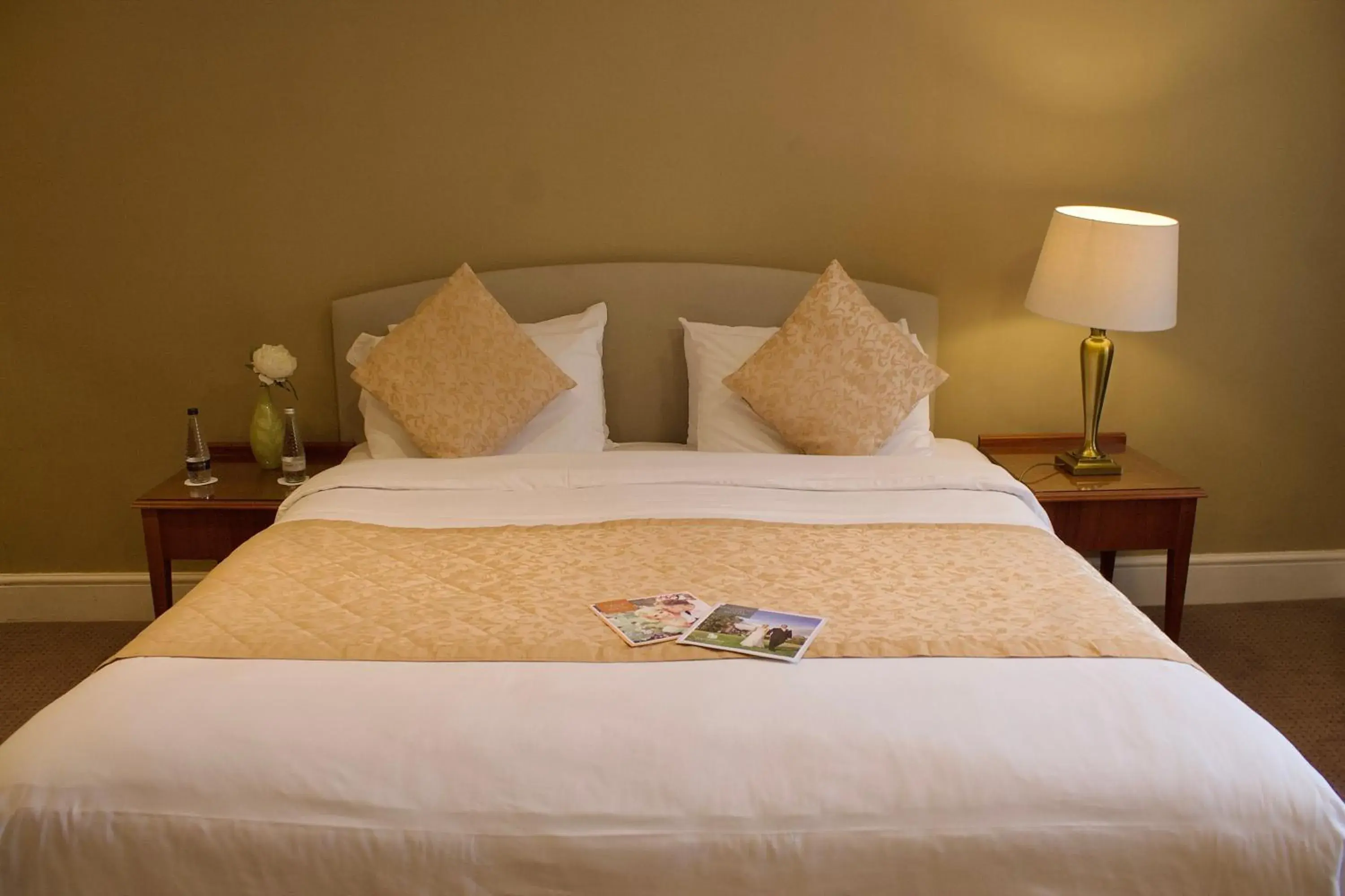Bed in Grovefield House Hotel By Uno Bed in Grovefield House Hotel By Uno