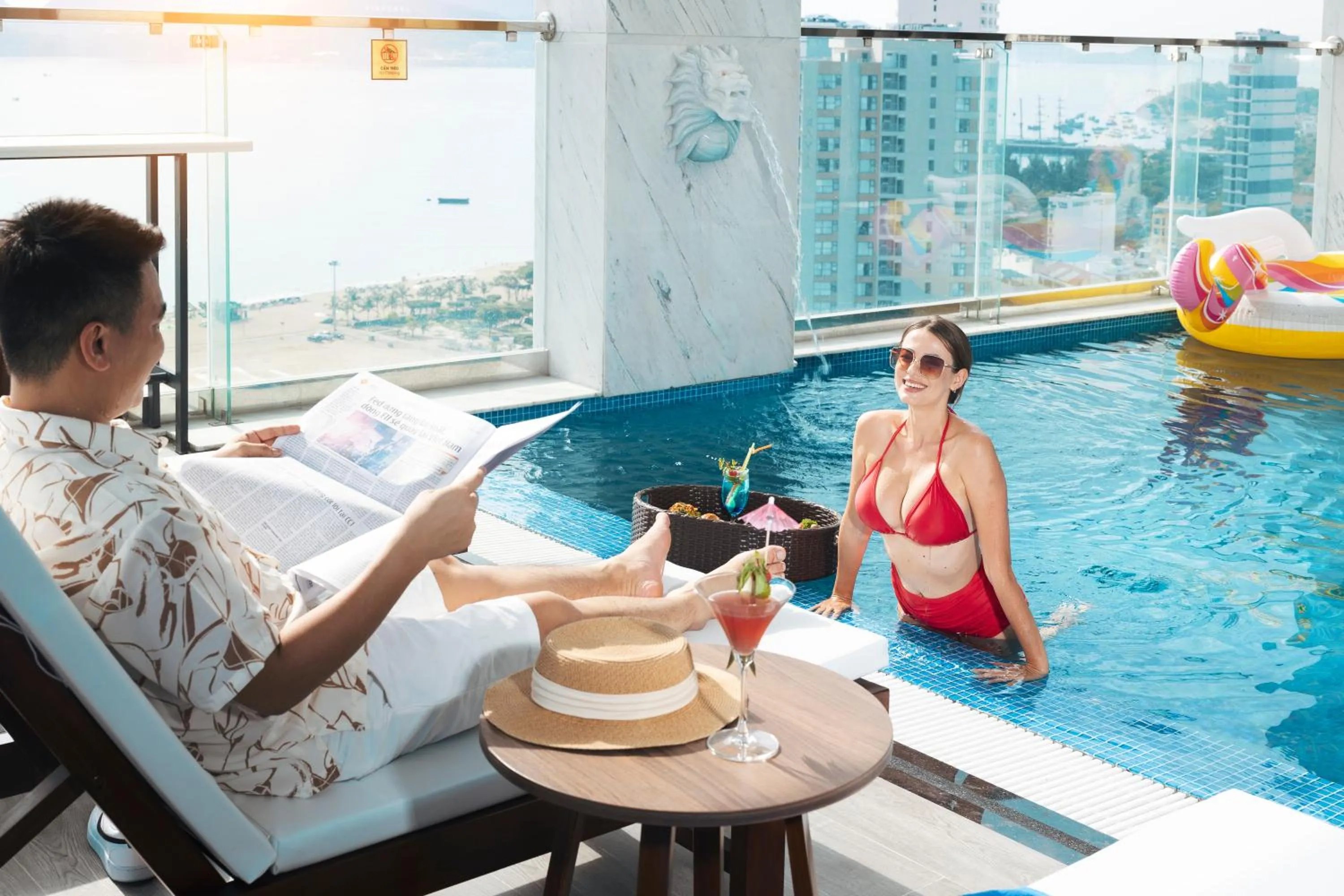 Swimming pool in Avari Hotel