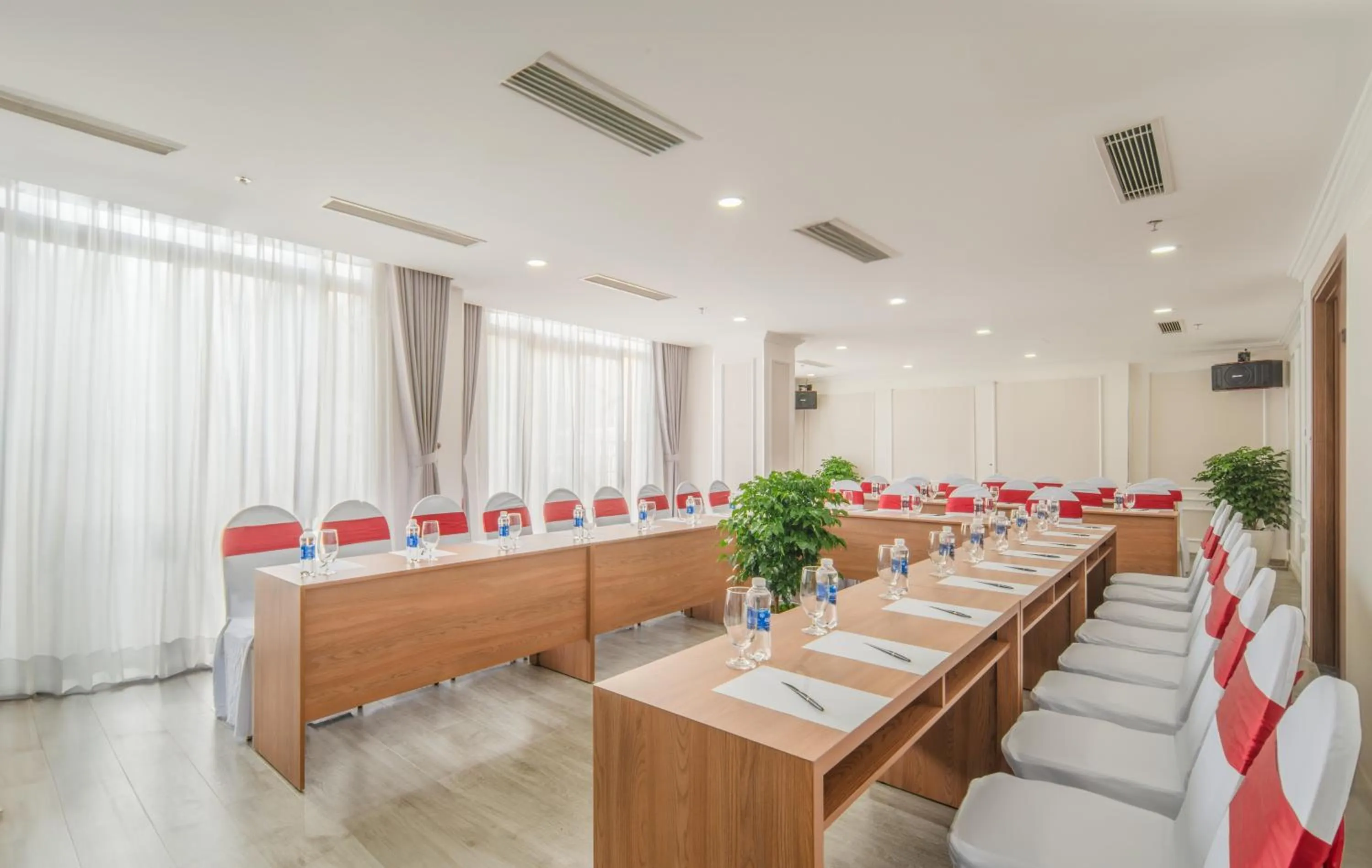 Meeting/conference room in Avari Hotel