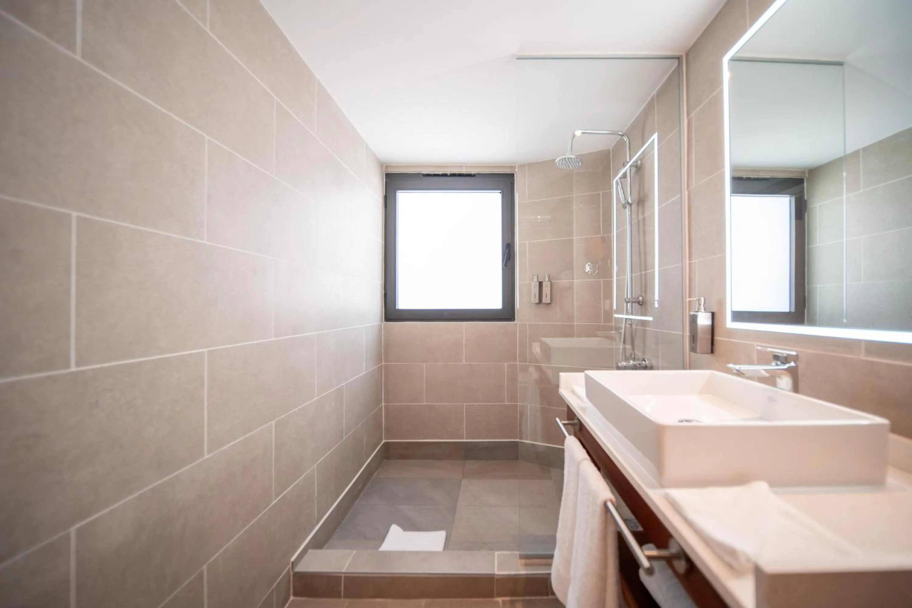 Shower in Maitai Express Tahiti