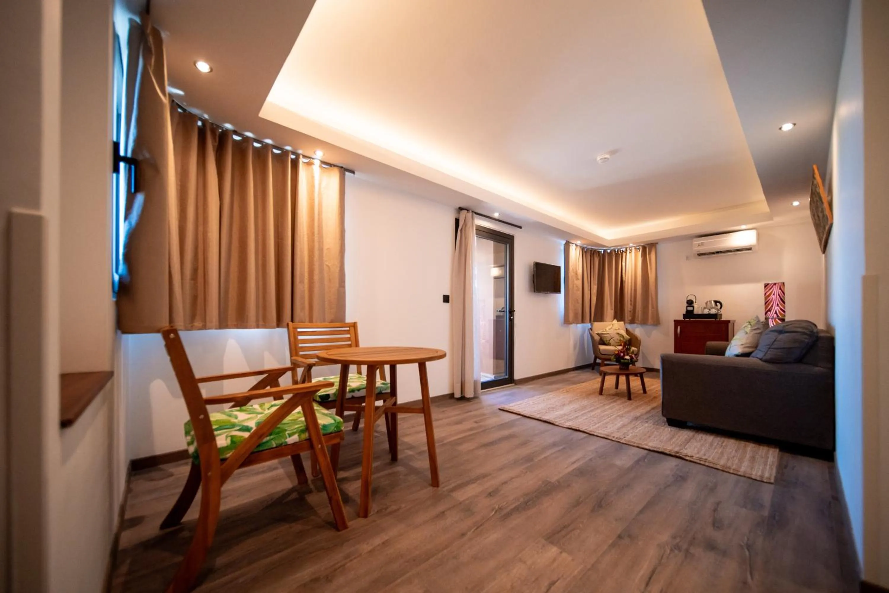 TV and multimedia in Maitai Express Tahiti